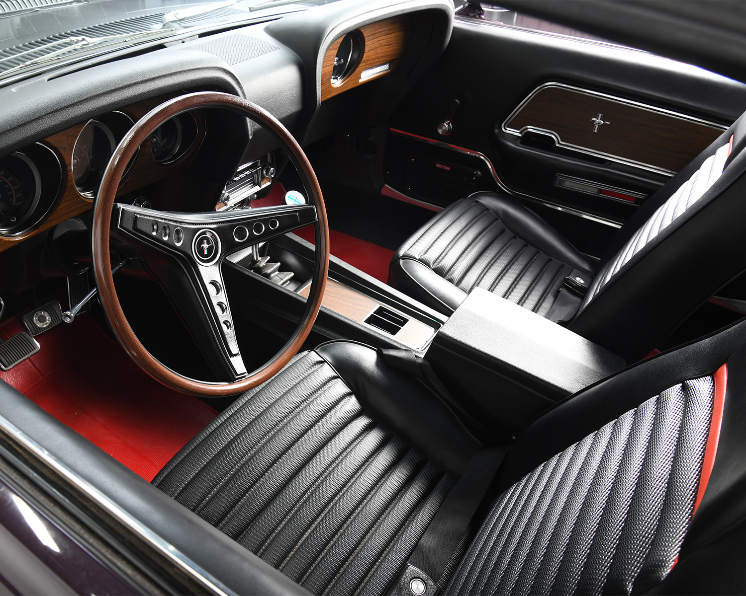 Restored 1969 Ford Mustang Mach 1 Has Its Original 428 Cubic-Inch V8