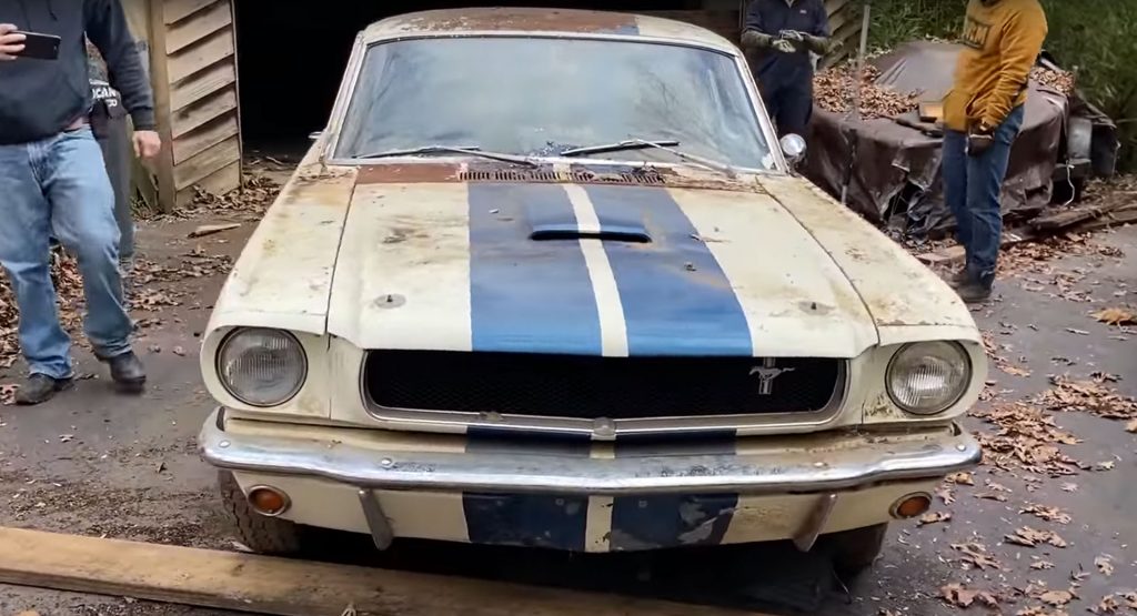  Historic 1965 Ford Mustang Shelby GT350 Was Hiding In An Abandoned House For Decades