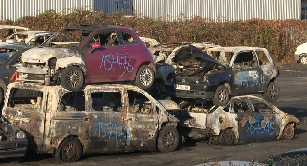  Covid Gets The Best Of French Revelers Who Torched Fewer Cars On New Year’s Eve