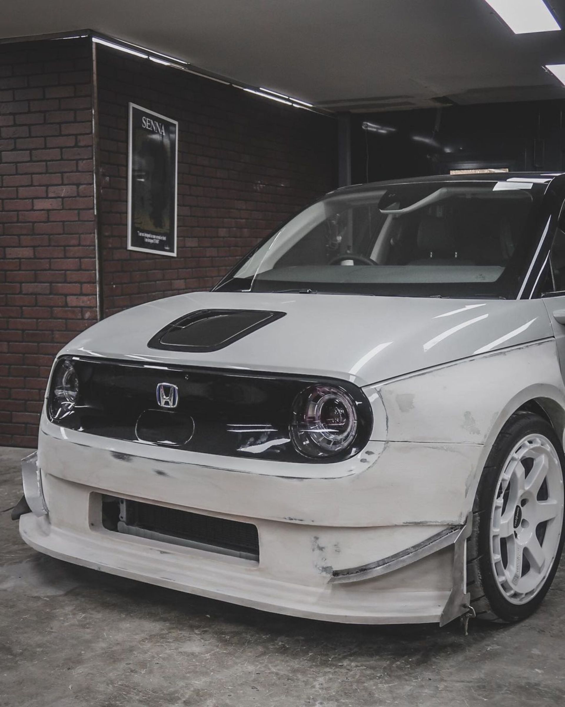 Honda e With Wide Bodykit And Red Bull Livery Honors Max Verstappen’s F1 Championship