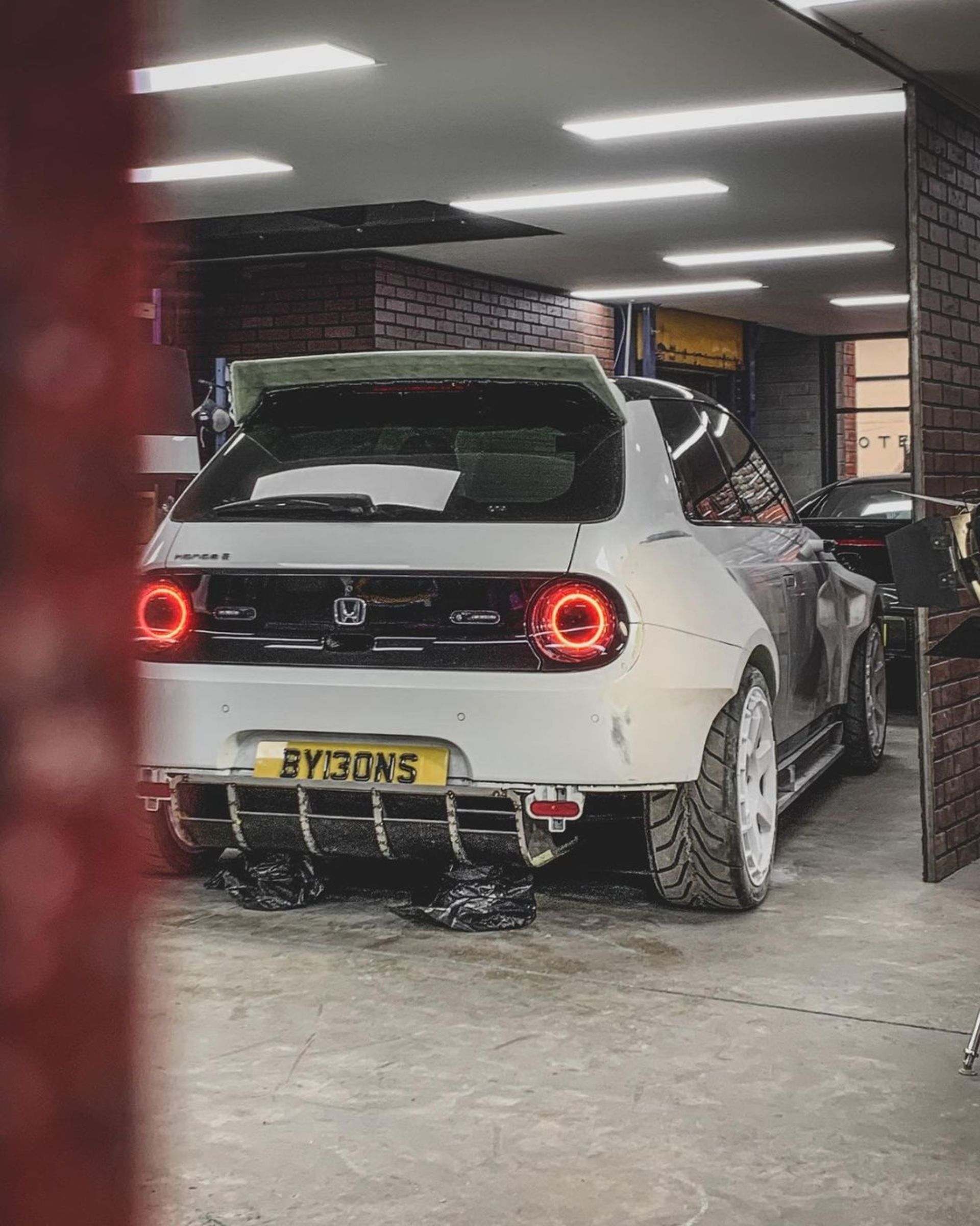 Honda e With Wide Bodykit And Red Bull Livery Honors Max Verstappen’s F1 Championship