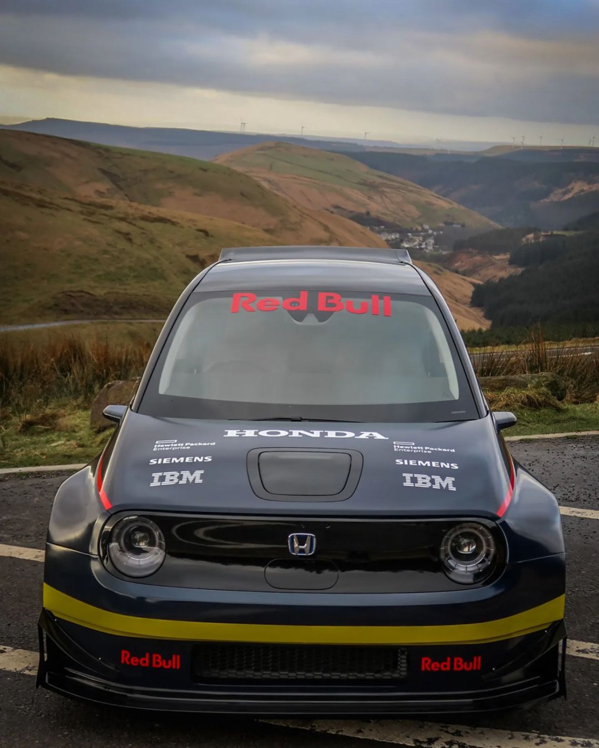 Honda e With Wide Bodykit And Red Bull Livery Honors Max Verstappen’s F1 Championship