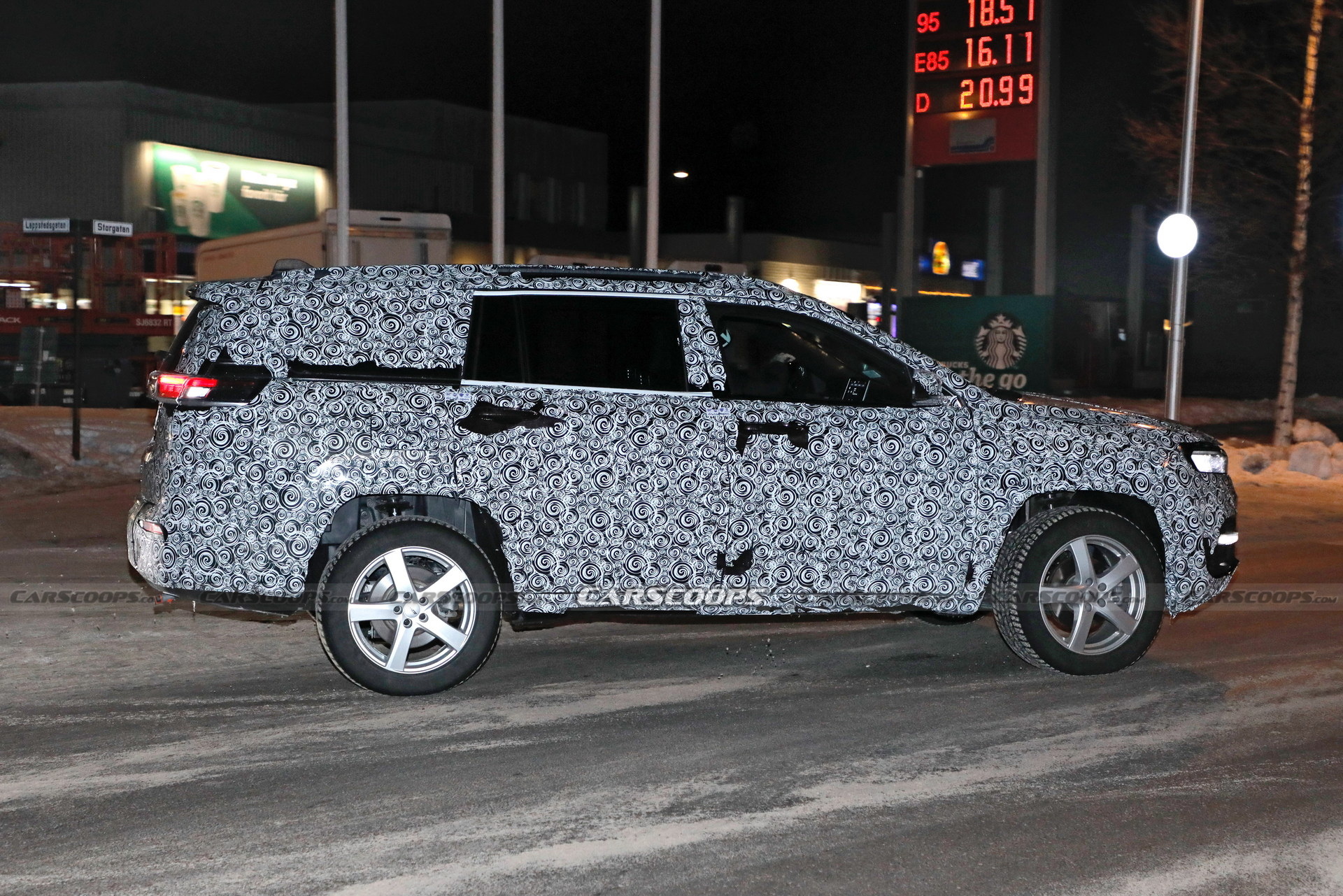 Why Is Jeep Testing Camouflaged Commander Prototypes In Europe?