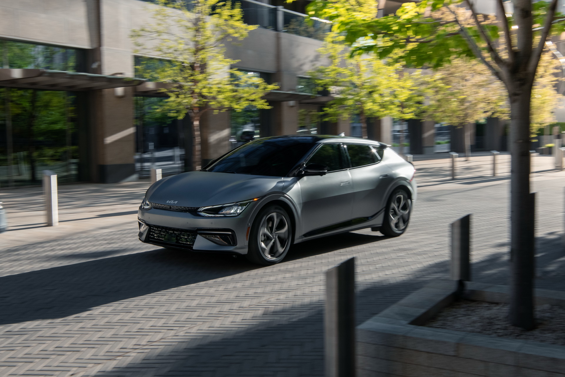 We’re Driving The 2022 Kia EV6, What Do You Want To Know About It?