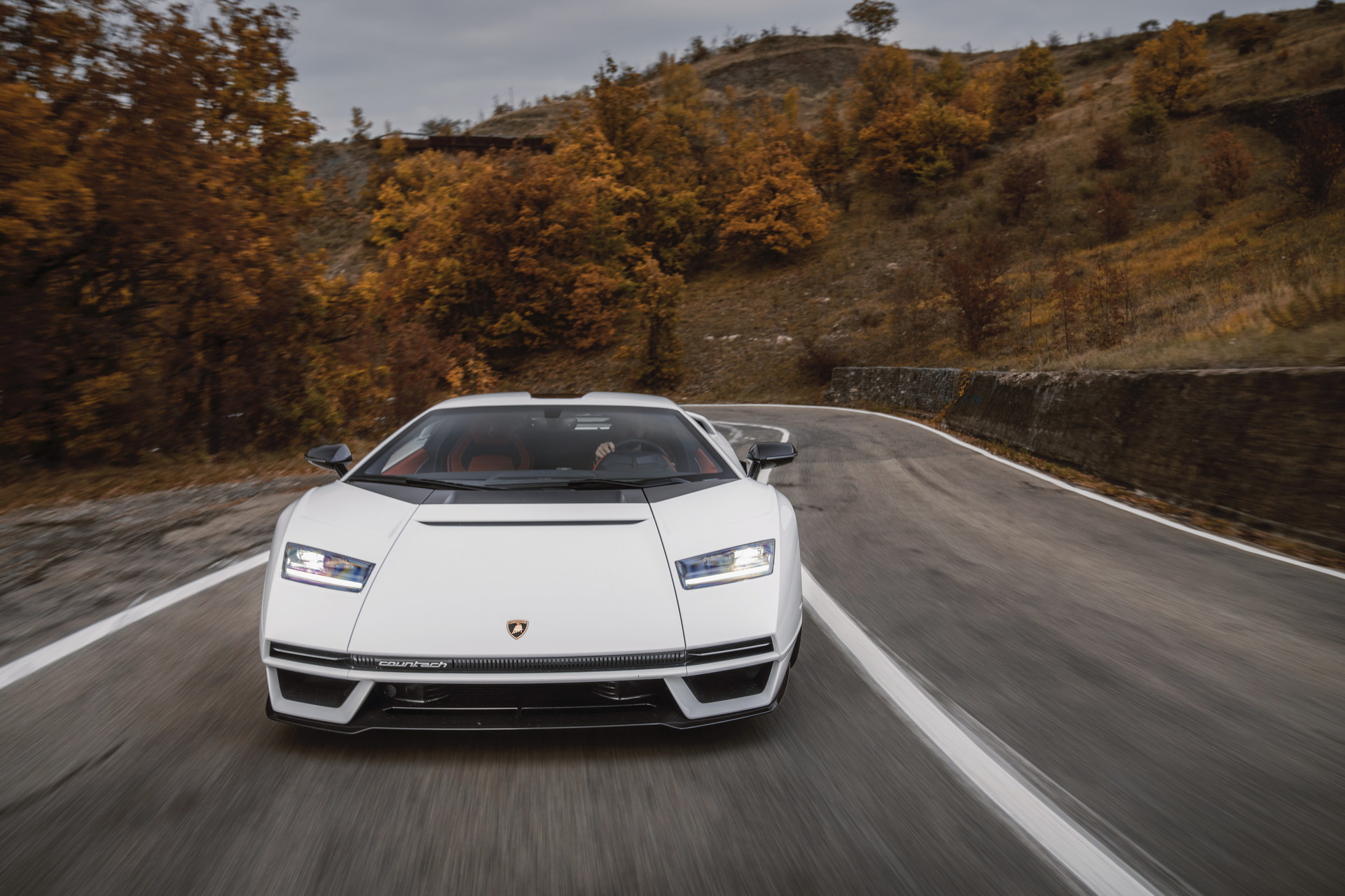The Lamborghini Countach LPI 800-4 Does Look Better On The Road