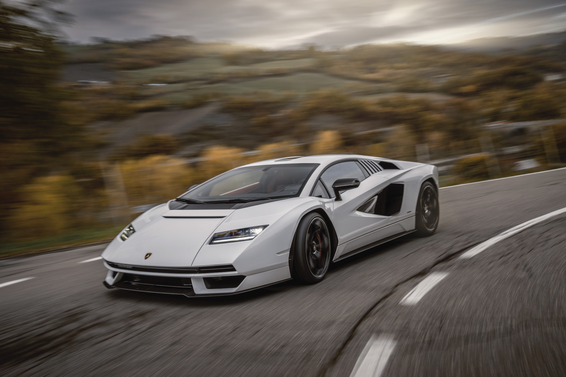 The Lamborghini Countach LPI 800-4 Does Look Better On The Road