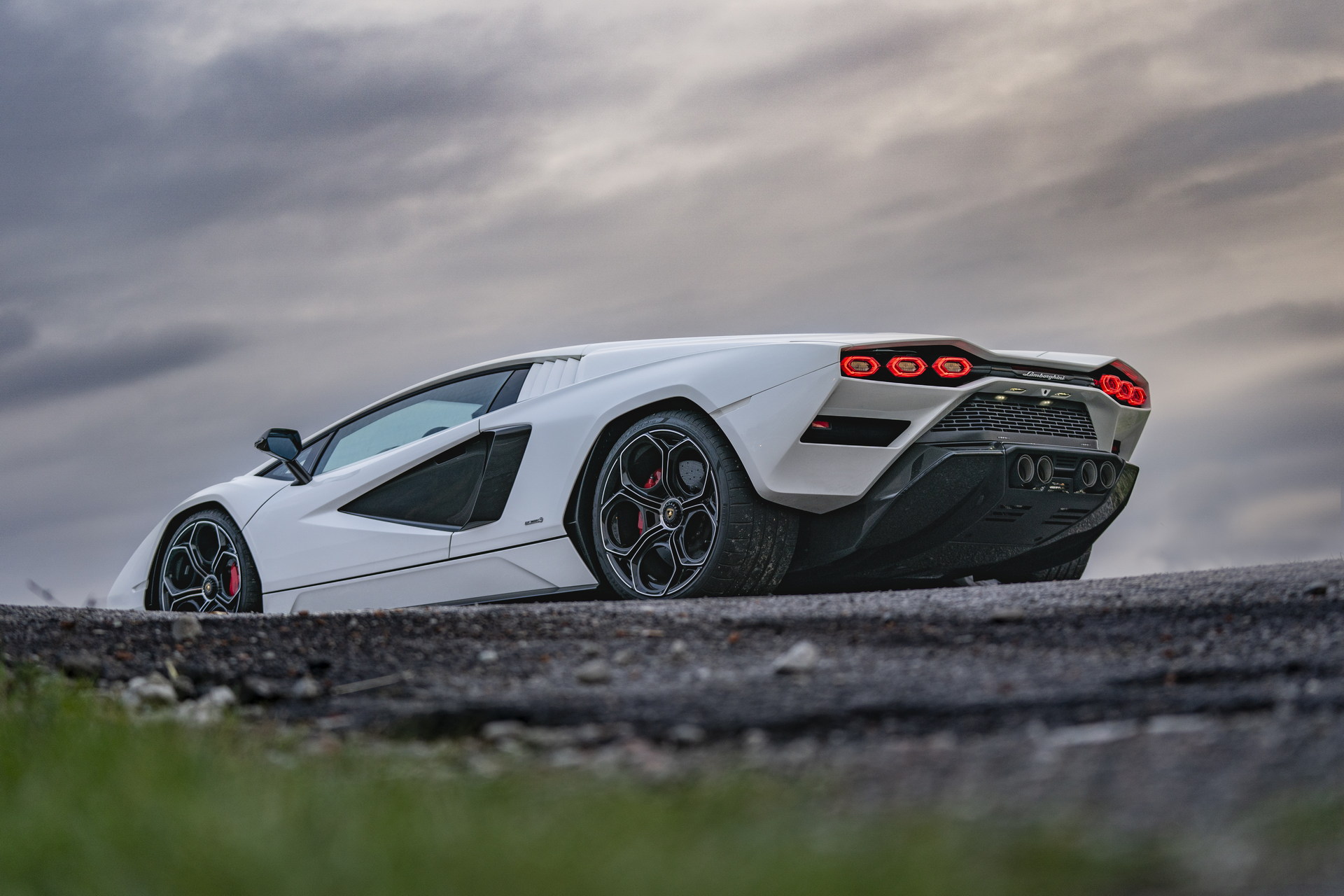 The Lamborghini Countach LPI 800-4 Does Look Better On The Road