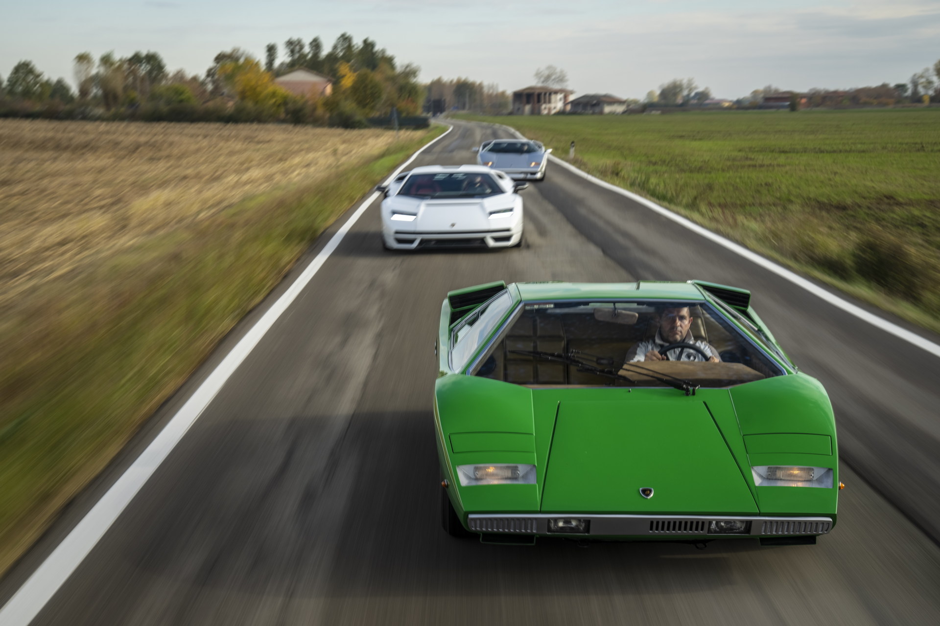 The Lamborghini Countach LPI 800-4 Does Look Better On The Road