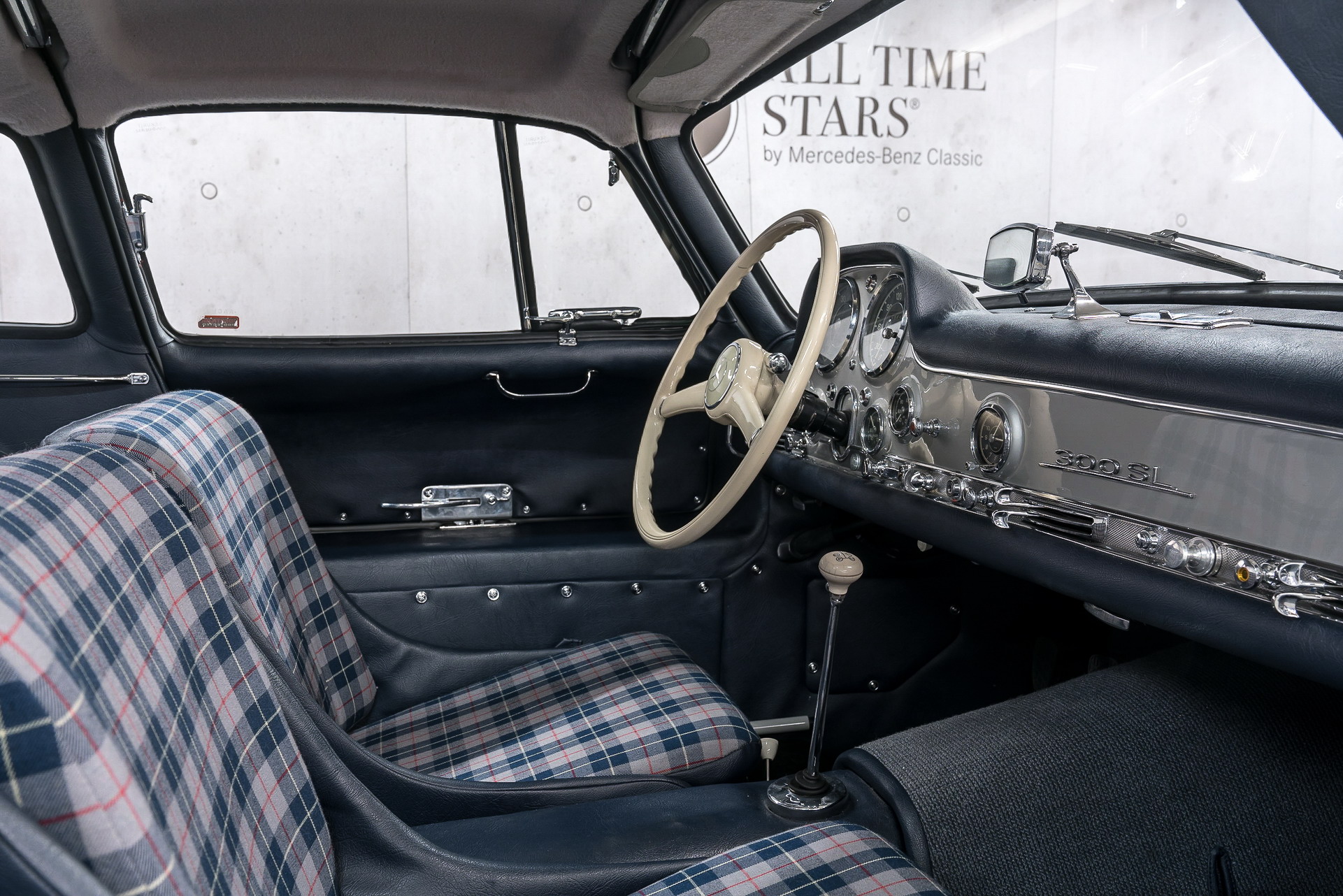 The Mercedes 300SL Gullwing Was Practically A Parts-Bin Special, So How Did It Become So Successful?