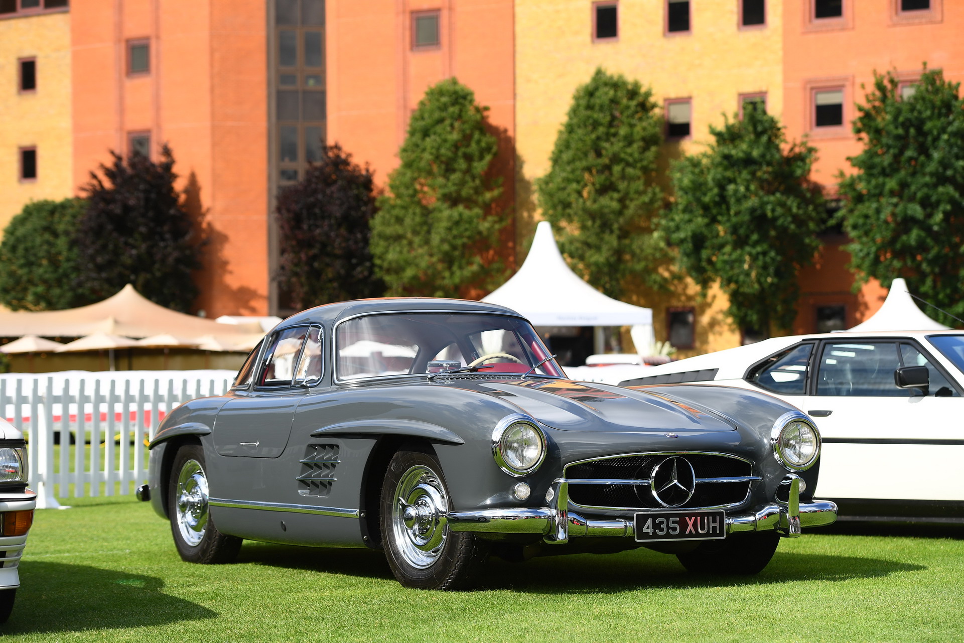 The Mercedes 300SL Gullwing Was Practically A Parts-Bin Special, So How Did It Become So Successful?