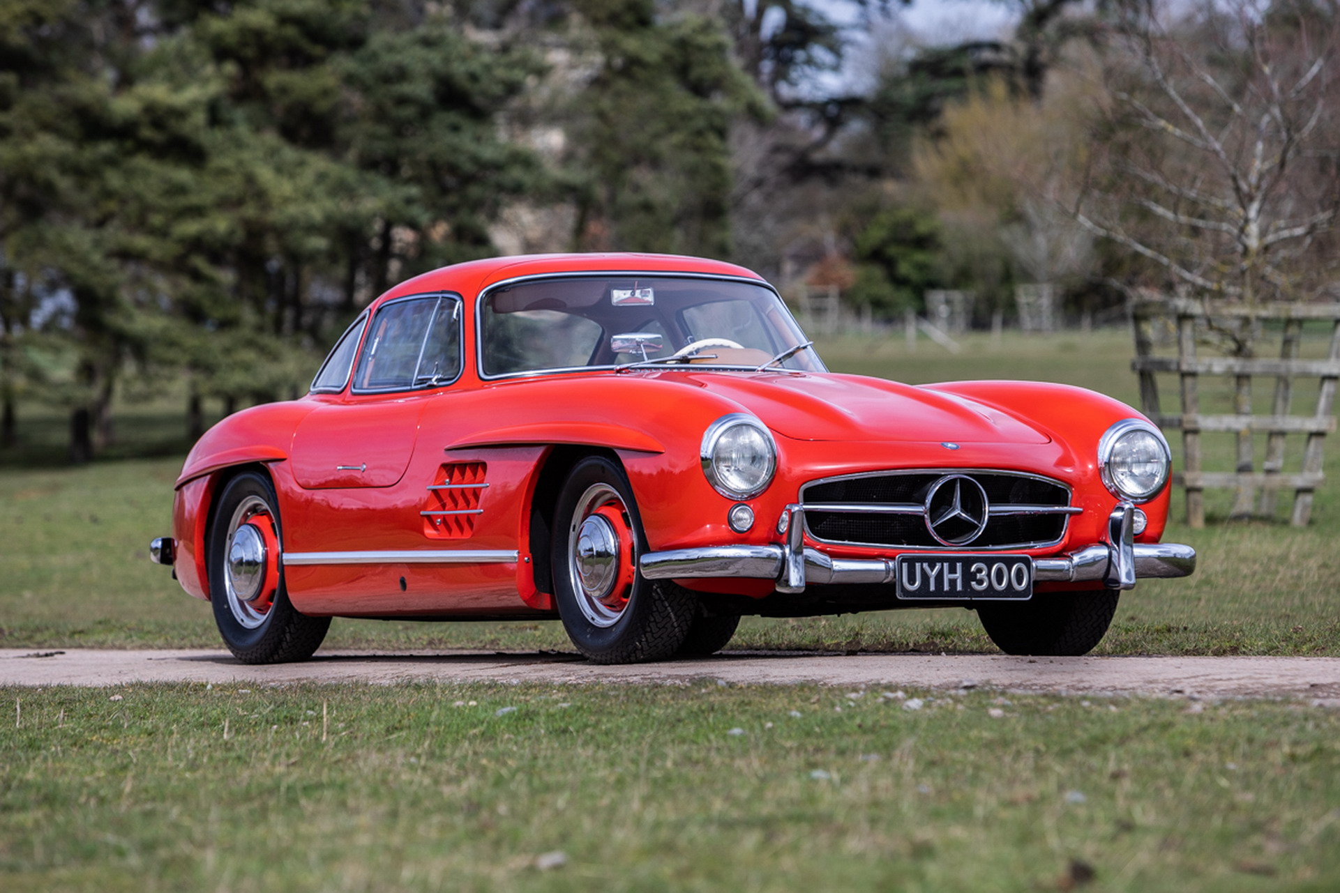The Mercedes 300SL Gullwing Was Practically A Parts-Bin Special, So How Did It Become So Successful?