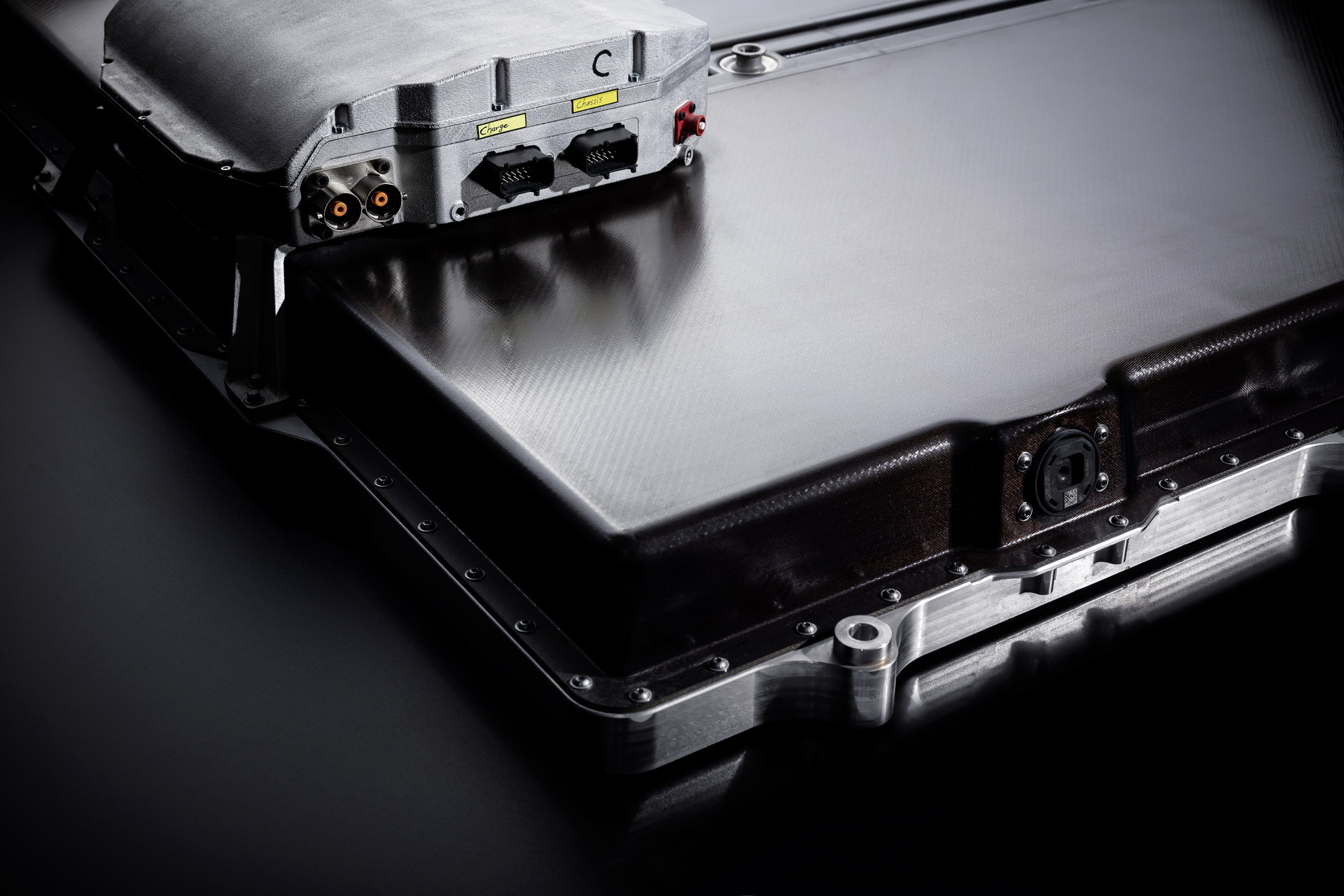 Mercedes EQXX Concept Has A 47.5-Inch 8K Touchscreen, 621 Miles Range And A Floor Made From Used Diapers