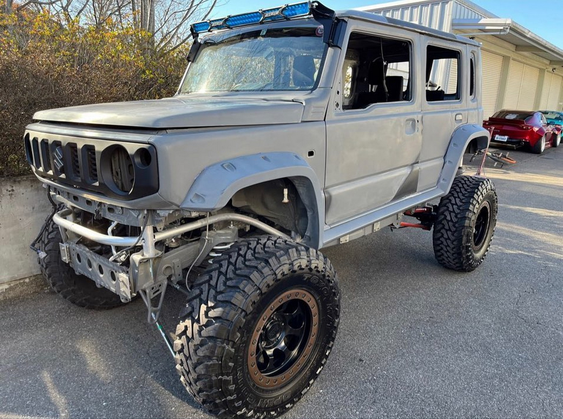 Japanese Students Built A Lifted Five-Door Suzuki Jimny Called “Mountain God”