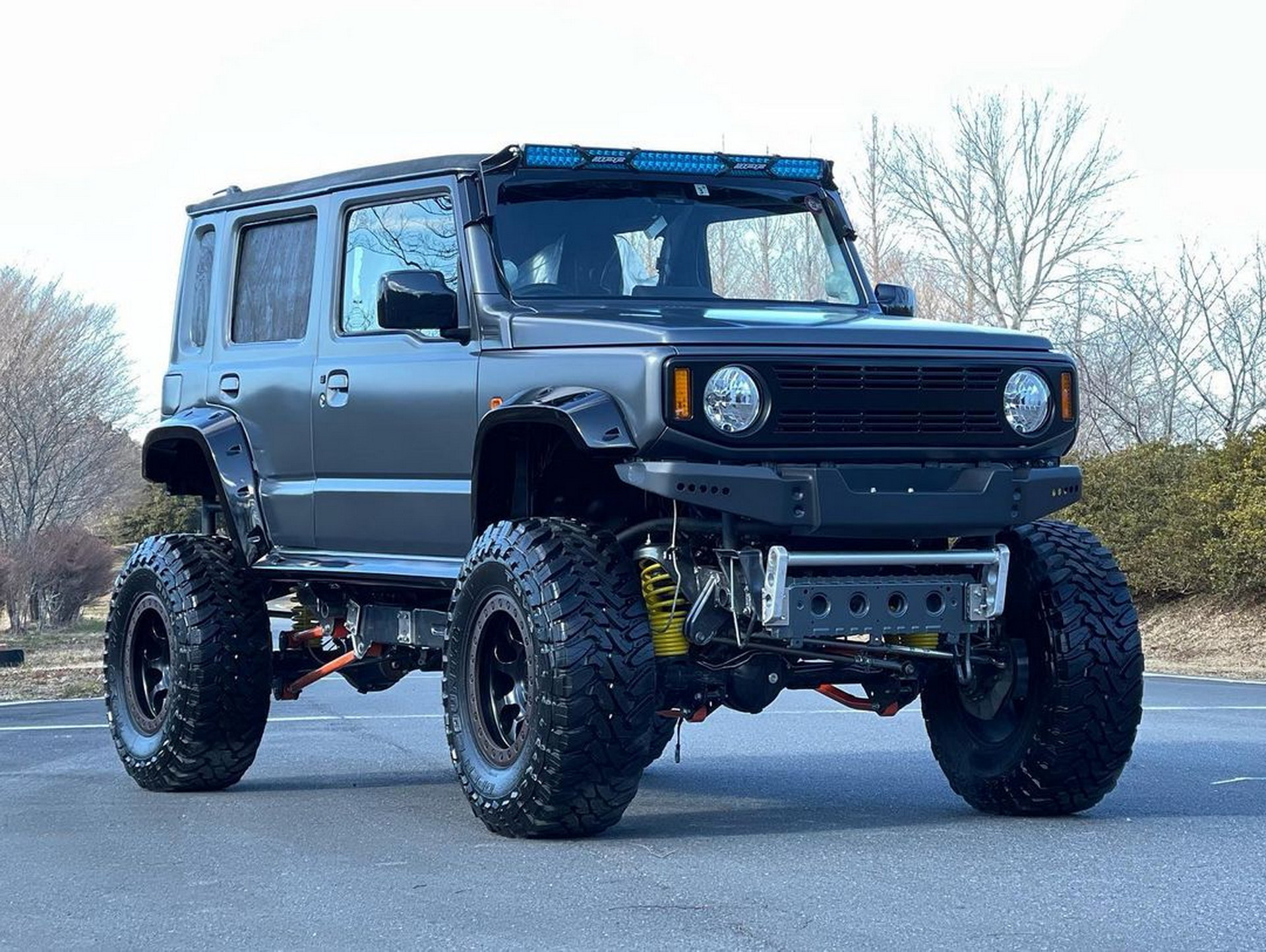 Japanese Students Built A Lifted Five-Door Suzuki Jimny Called “Mountain God”