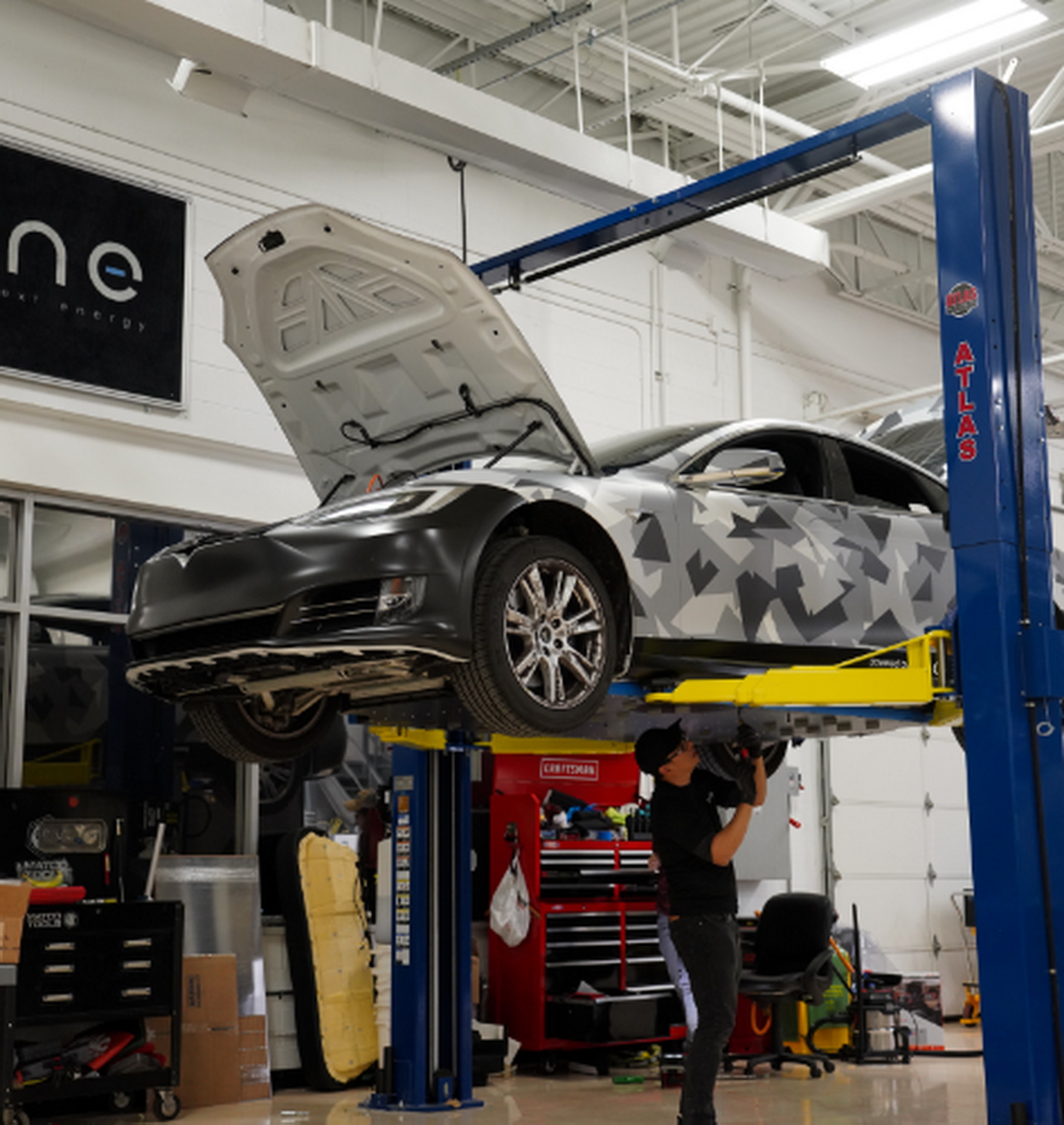 Experimental Battery Gives An Impressive 752-Mile Range To A Tesla Model S