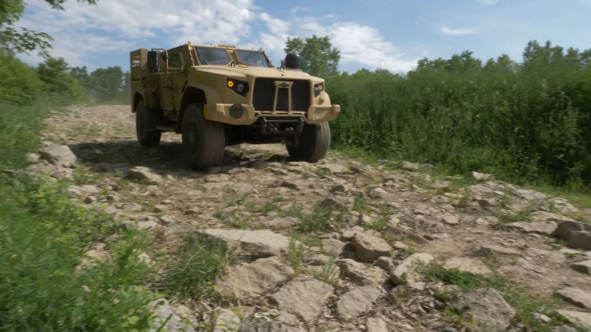 Oshkosh Defense Unveils Hybrid-Electric Joint Light Tactical Vehicle