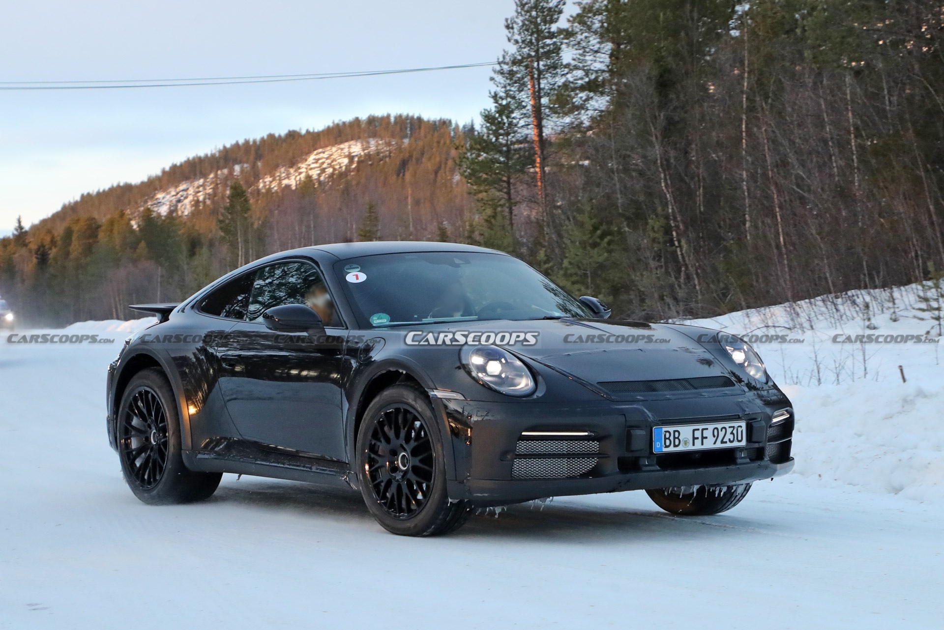 Porsche 911 Safari Strips Down In The Snow, Reveals Fixed Wing
