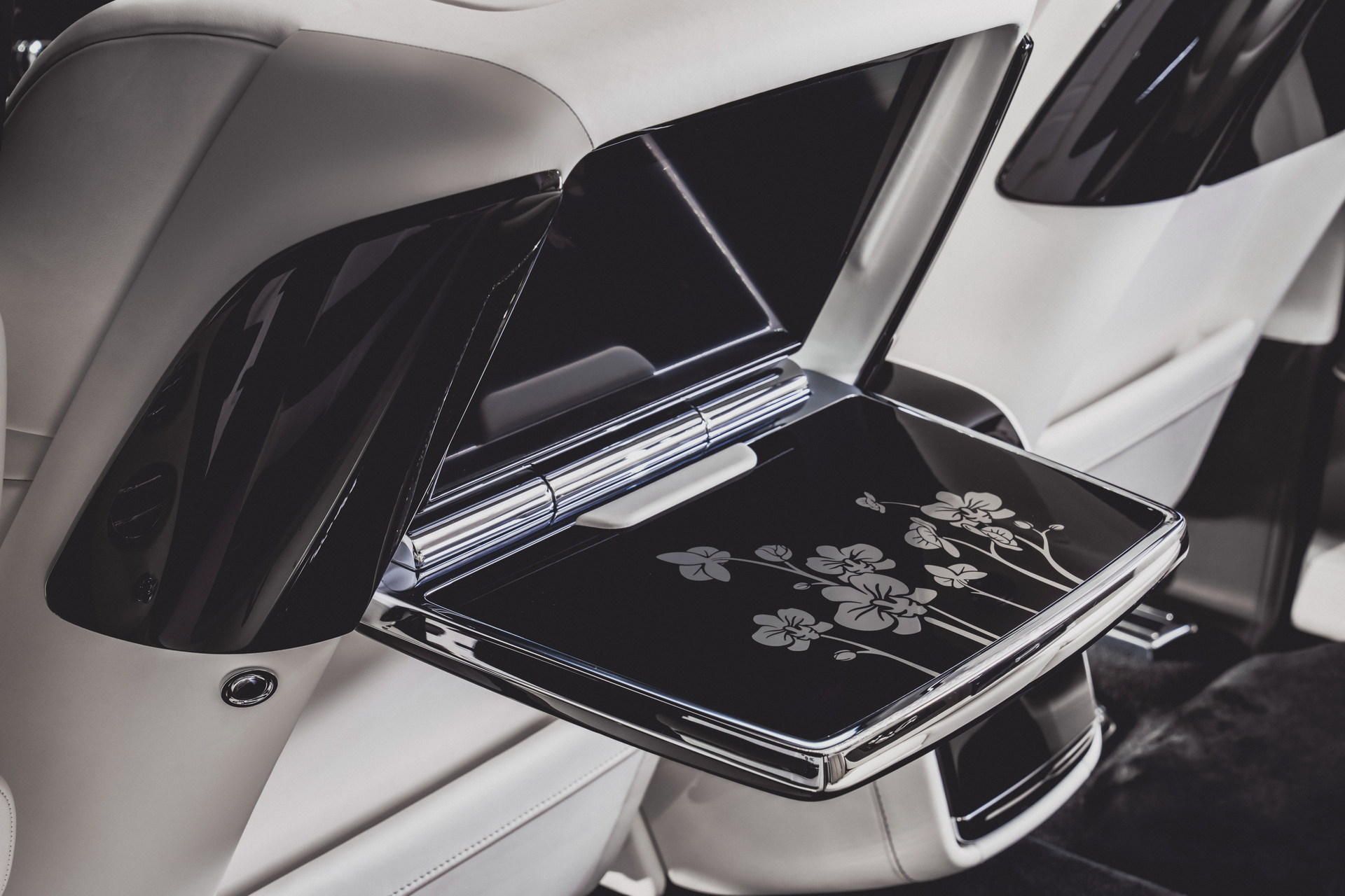 Rolls-Royce Phantom Orchid Is A One-Off Designed For A Singapore Client