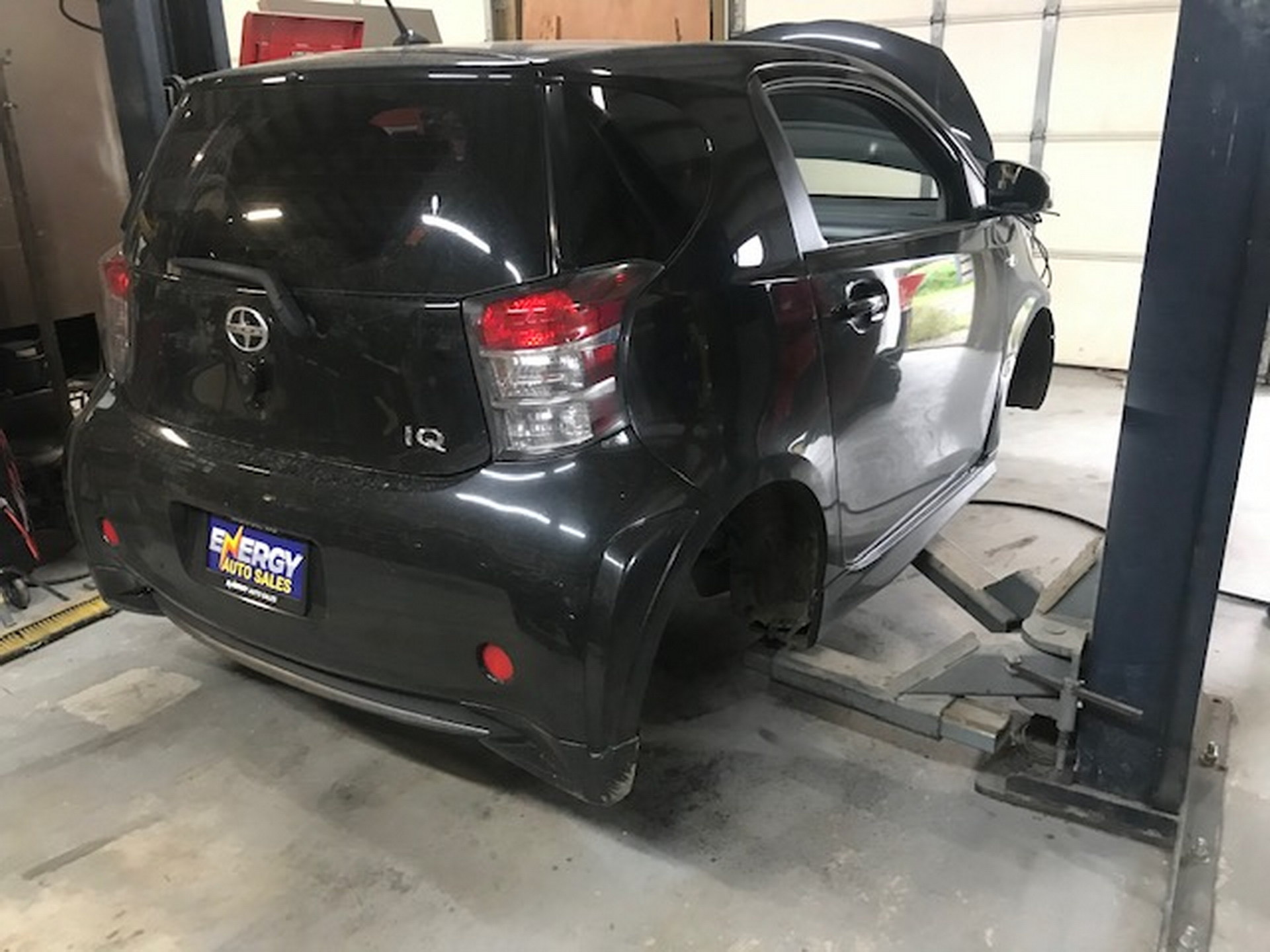 The Go-Anywhere Sciuki iQ 4×4 Is A Scion City Car With Grand Vitara Underpinnings