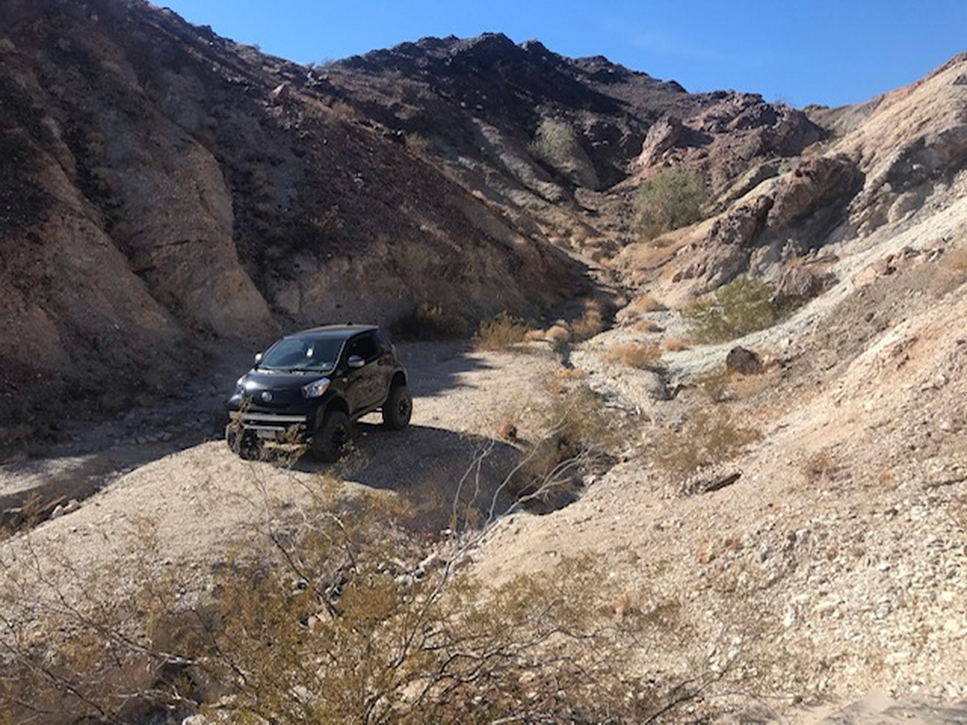 The Go-Anywhere Sciuki iQ 4×4 Is A Scion City Car With Grand Vitara Underpinnings