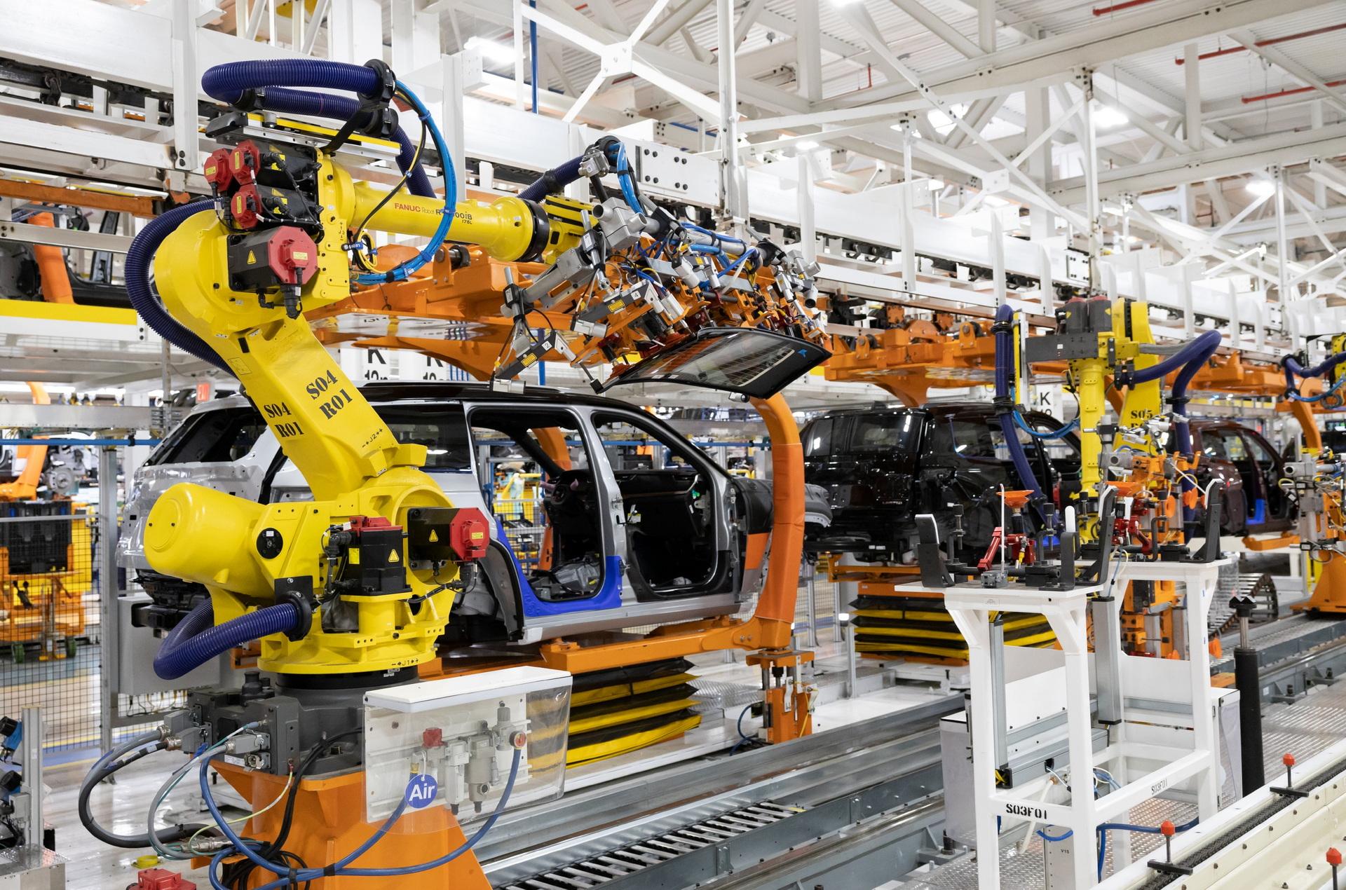Stellantis Mack Assembly Plant - Auto Recent