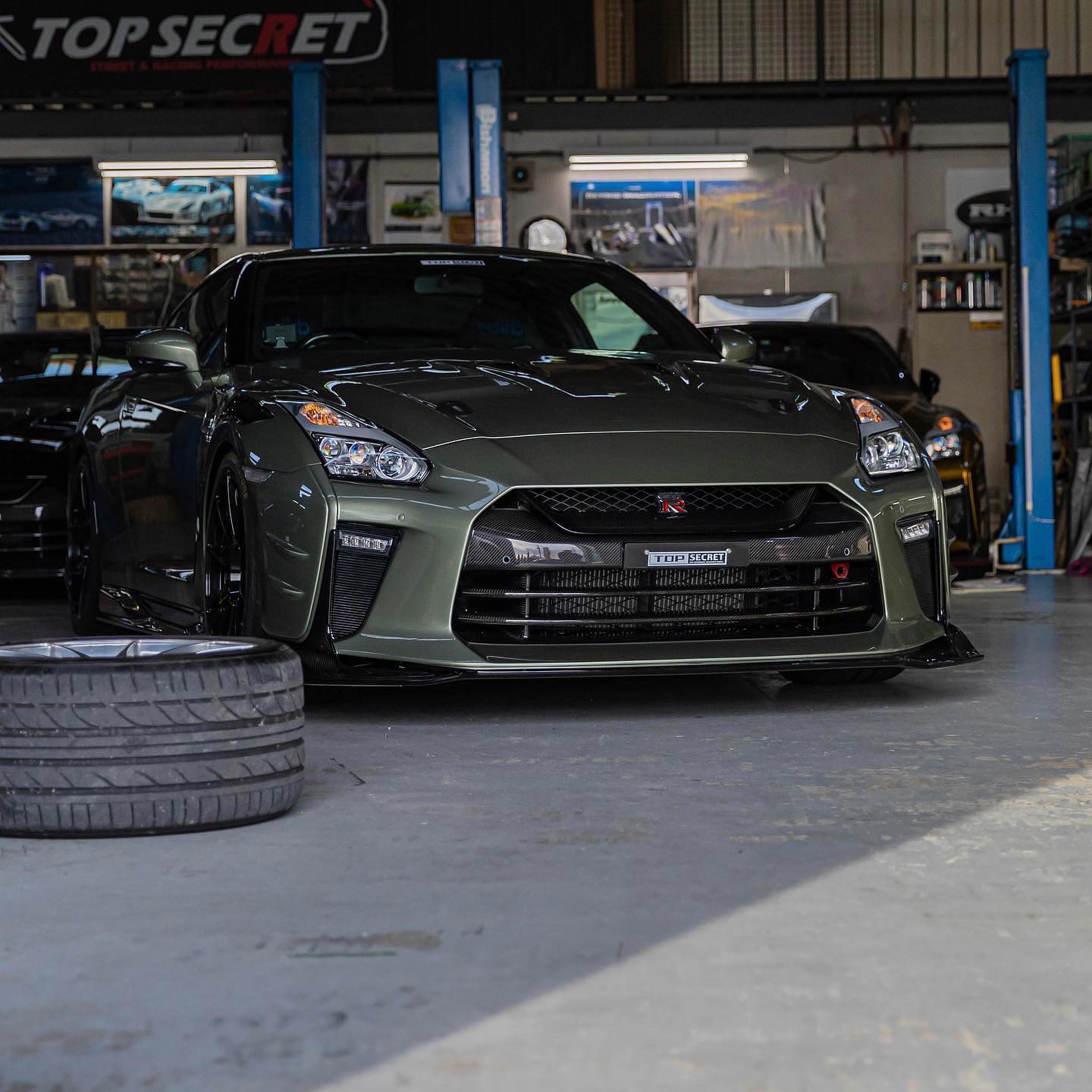 Top Secret Gives Nissan GT-R T-Spec A Relatively Restrained Makeover (And A Huge Wing)
