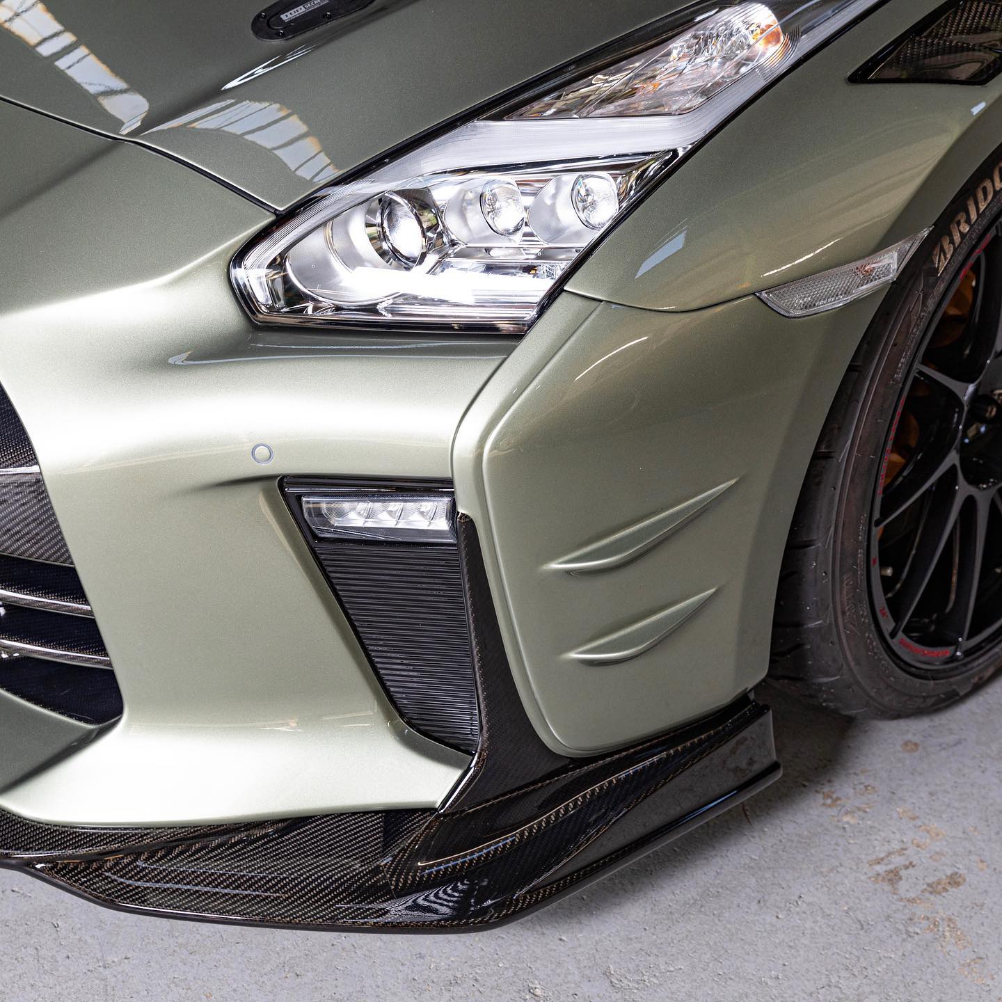 Top Secret Gives Nissan GT-R T-Spec A Relatively Restrained Makeover (And A Huge Wing)
