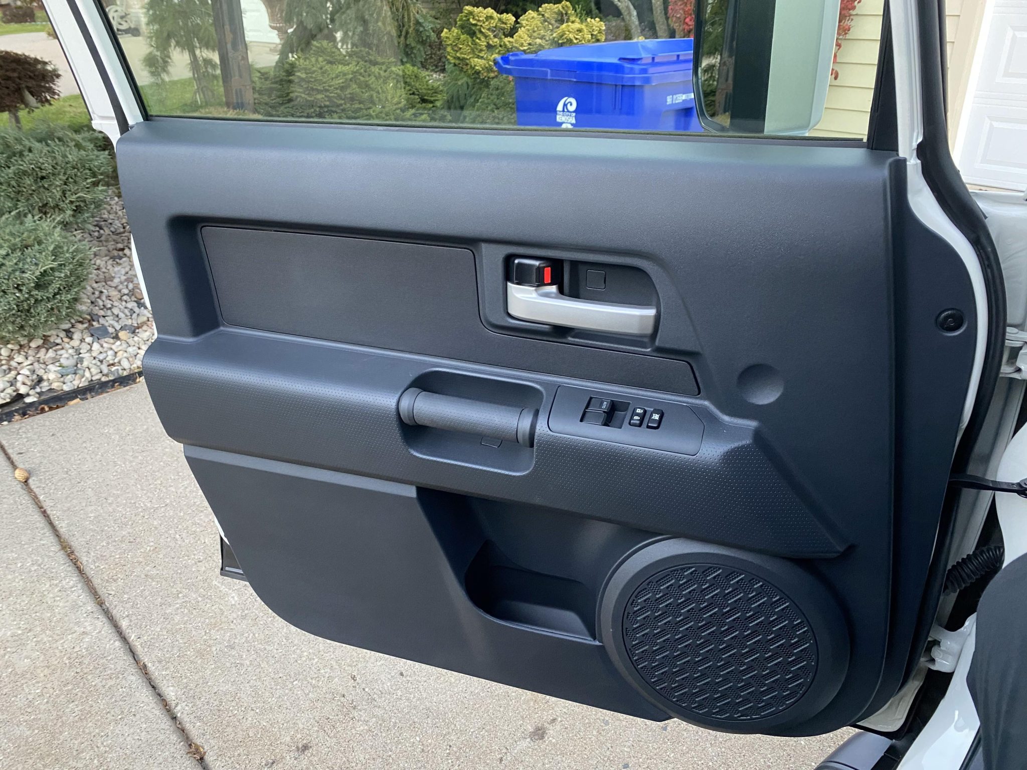 A 63-Mile 2014 Toyota FJ Cruiser Just Sold For An Eye-Watering $81,500