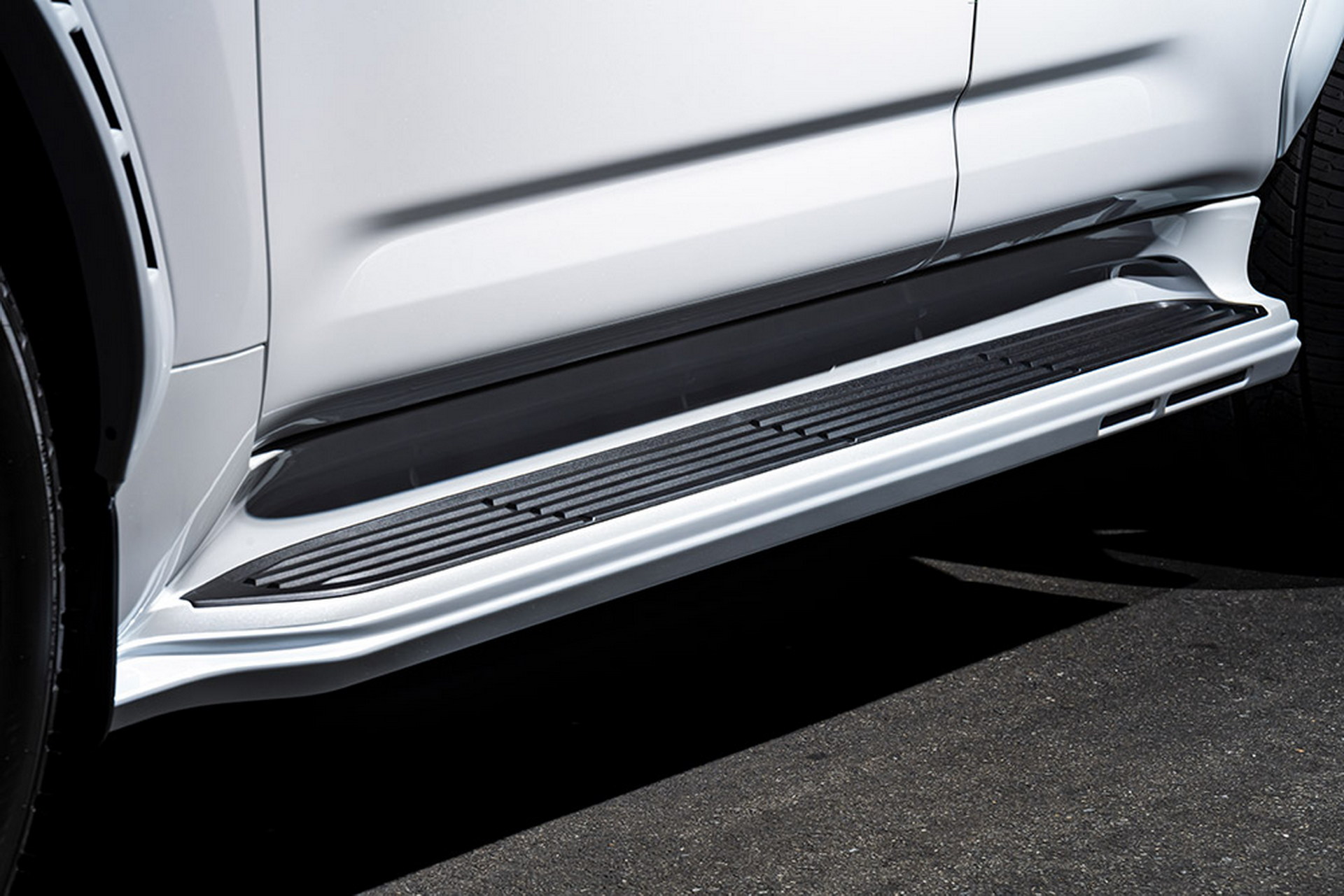 Toyota Land Cruiser 300 Gets A Sporty Bodykit From M’z Speed