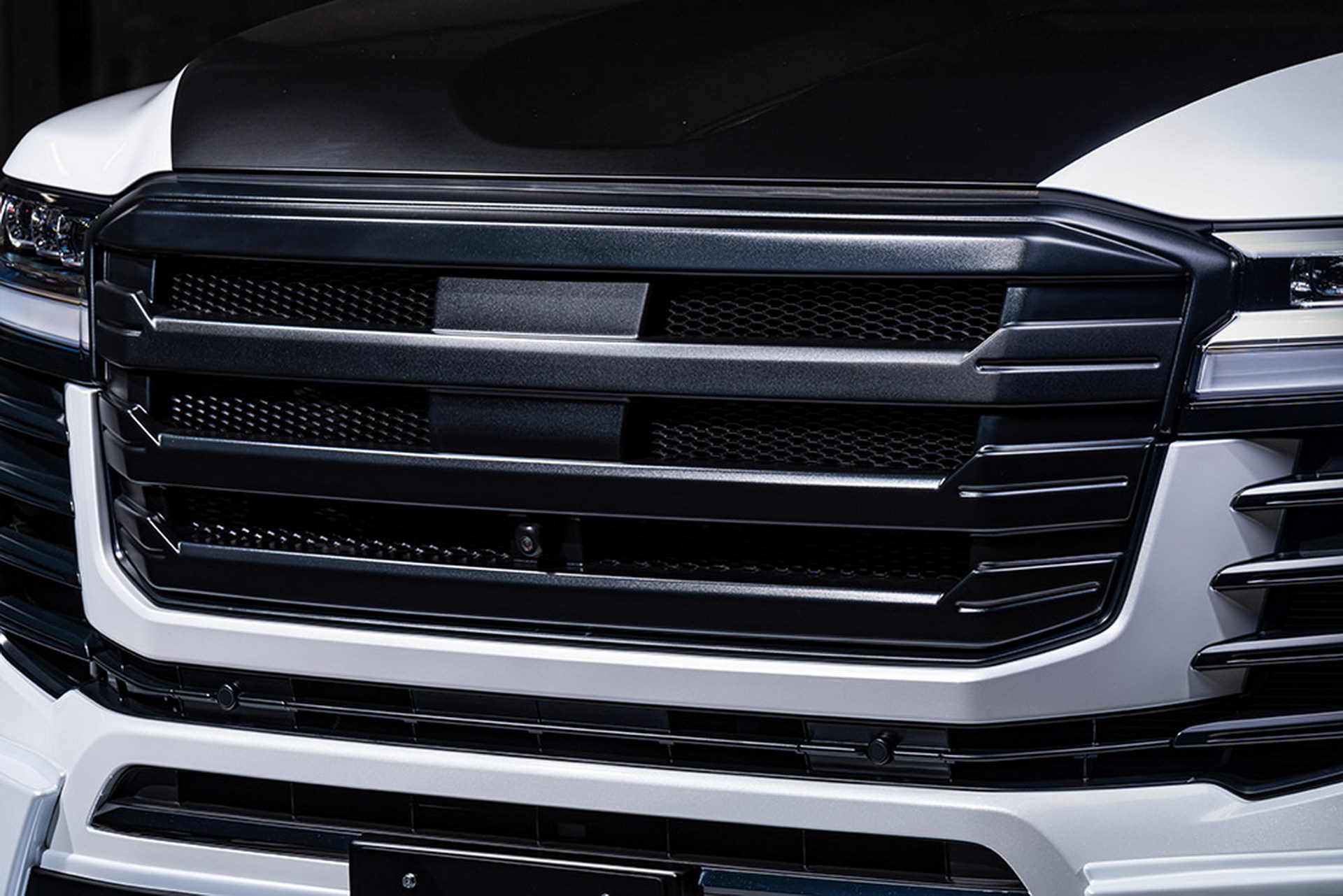 Toyota Land Cruiser 300 Gets A Sporty Bodykit From M’z Speed