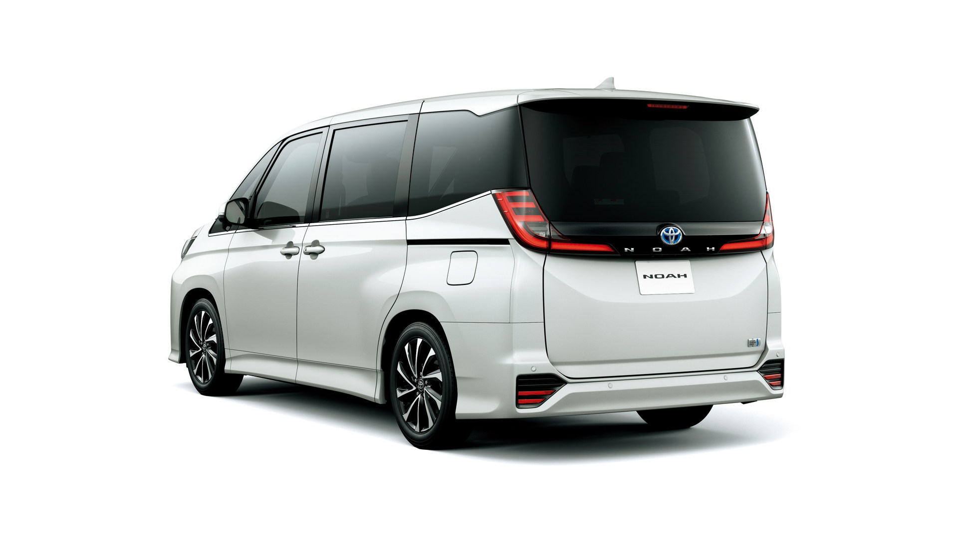 Toyota Noah And Voxy Minivans Debut In Japan With Up To Eight Seats And New Tech