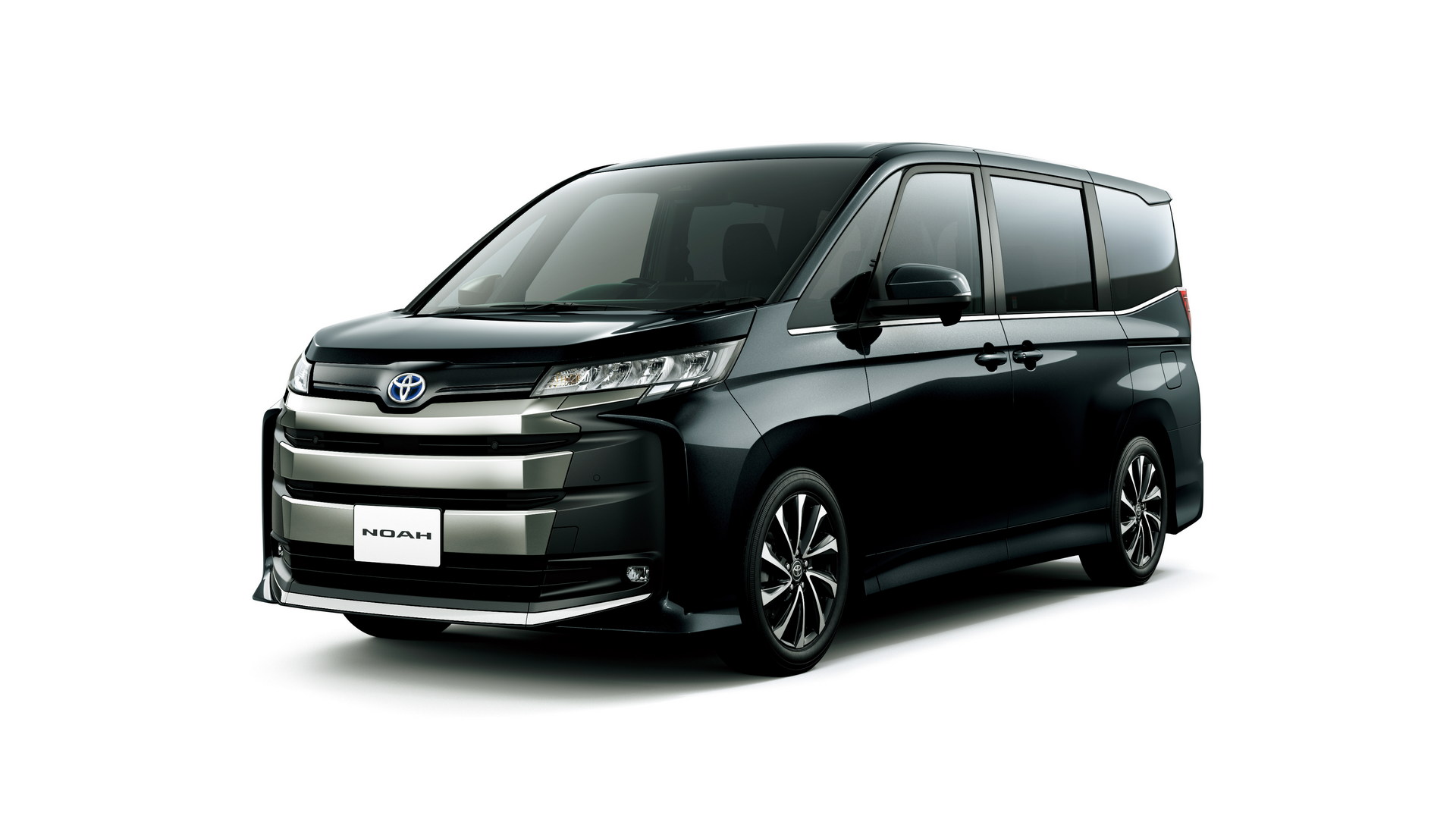 Toyota Noah And Voxy Minivans Debut In Japan With Up To Eight Seats And New Tech