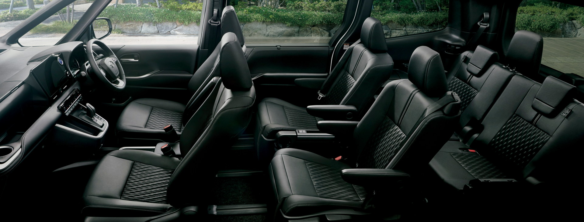 Toyota Noah And Voxy Minivans Debut In Japan With Up To Eight Seats And New Tech