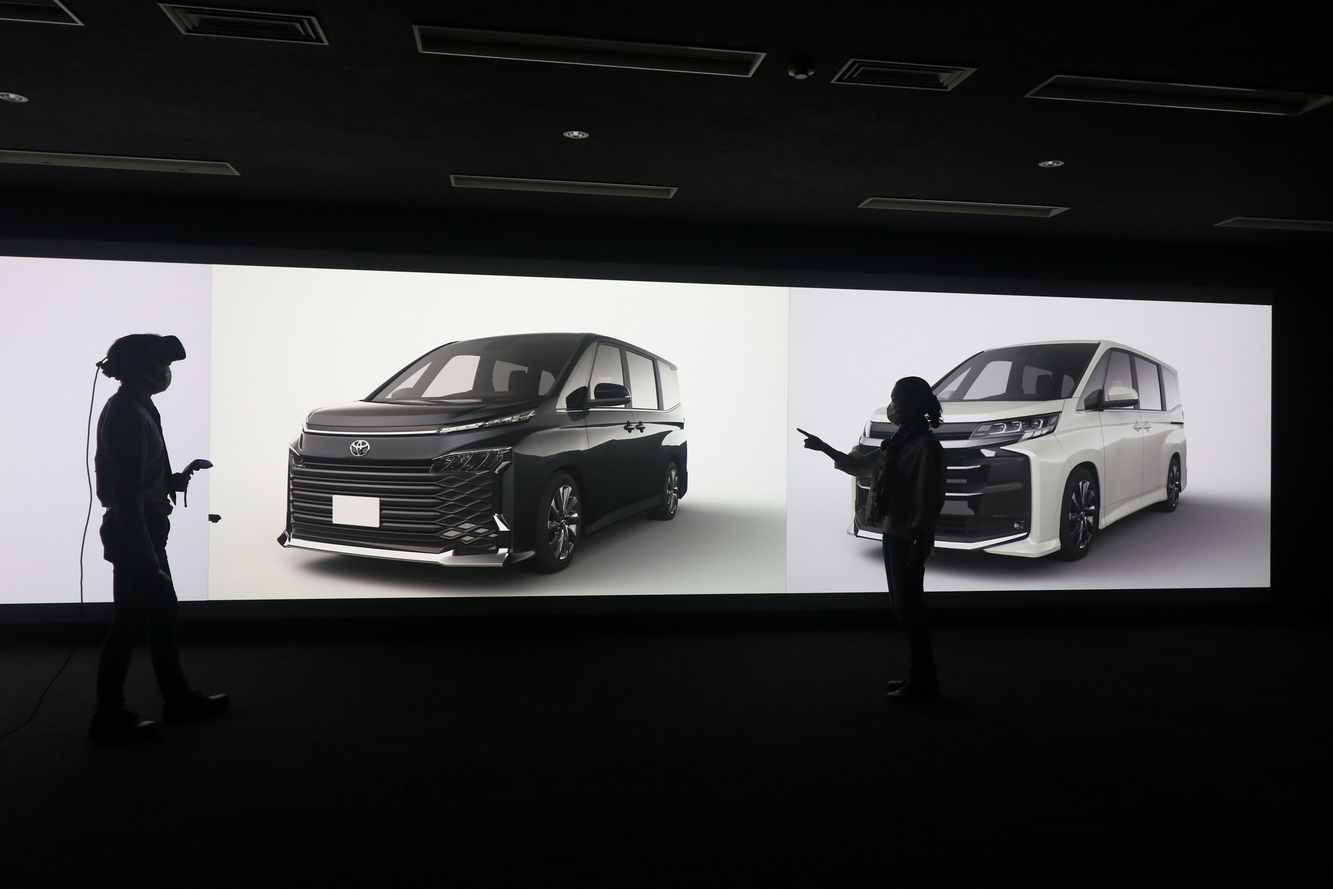 Toyota Noah And Voxy Minivans Debut In Japan With Up To Eight Seats And New Tech