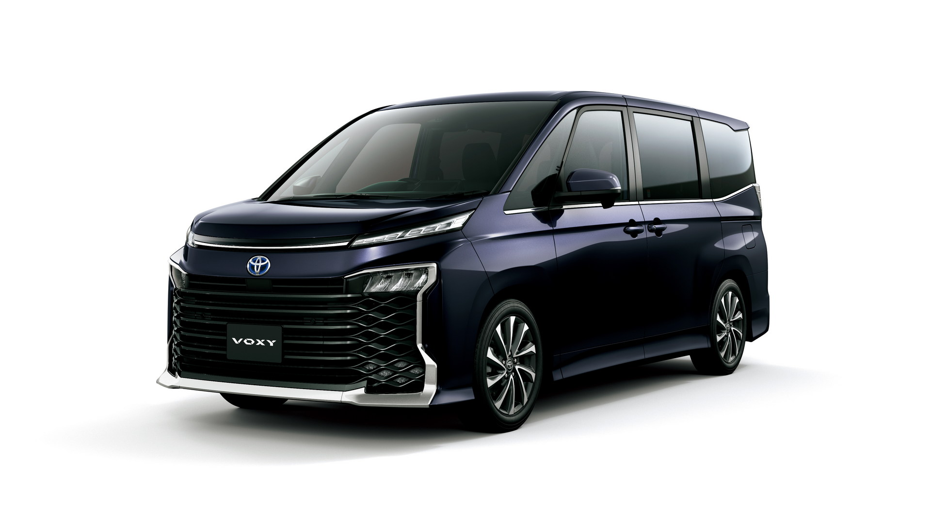 Toyota Noah And Voxy Minivans Debut In Japan With Up To Eight Seats And New Tech