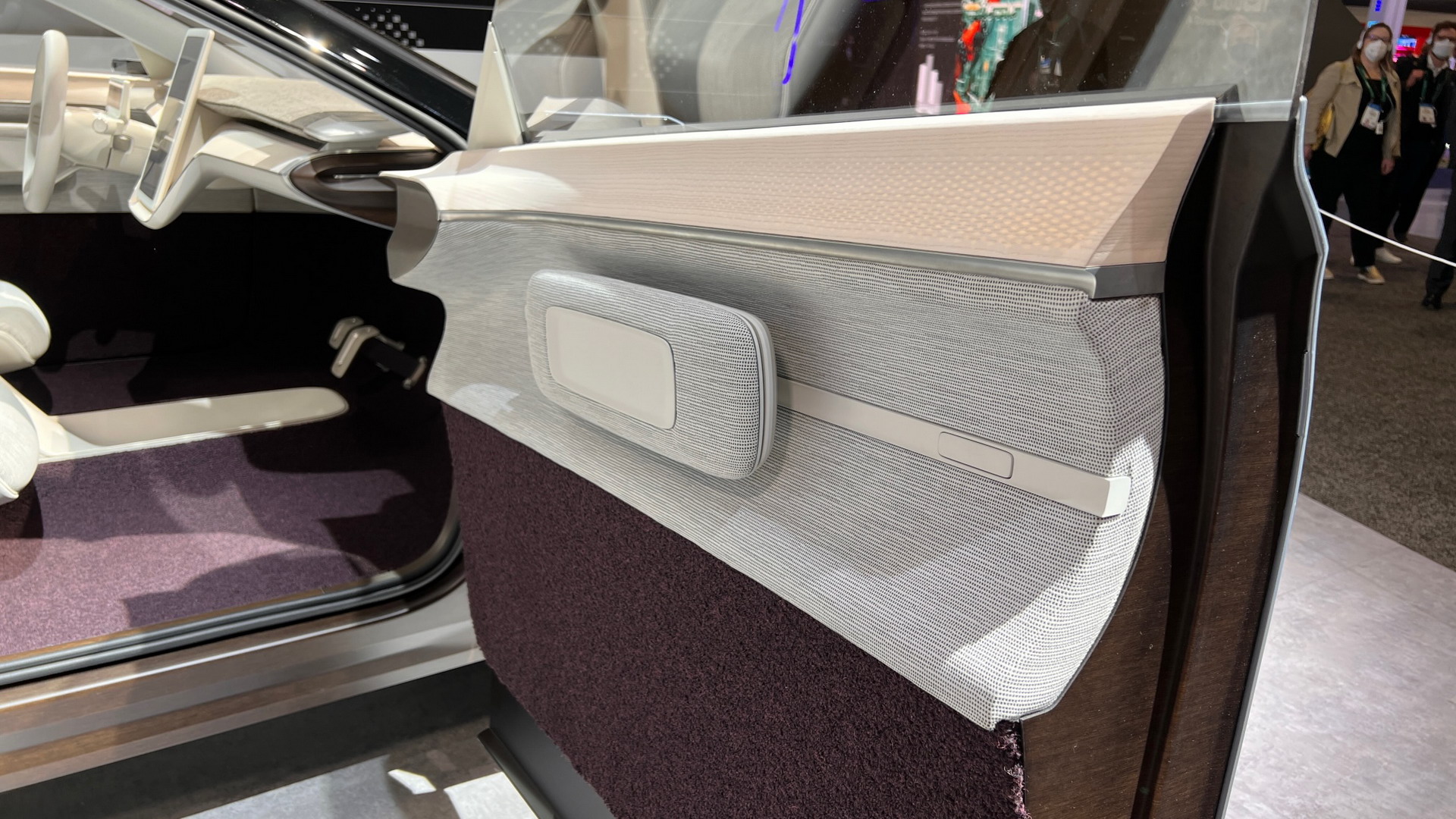 Volvo To Launch Unsupervised Autonomous Tech On New Flagship Electric SUV In California