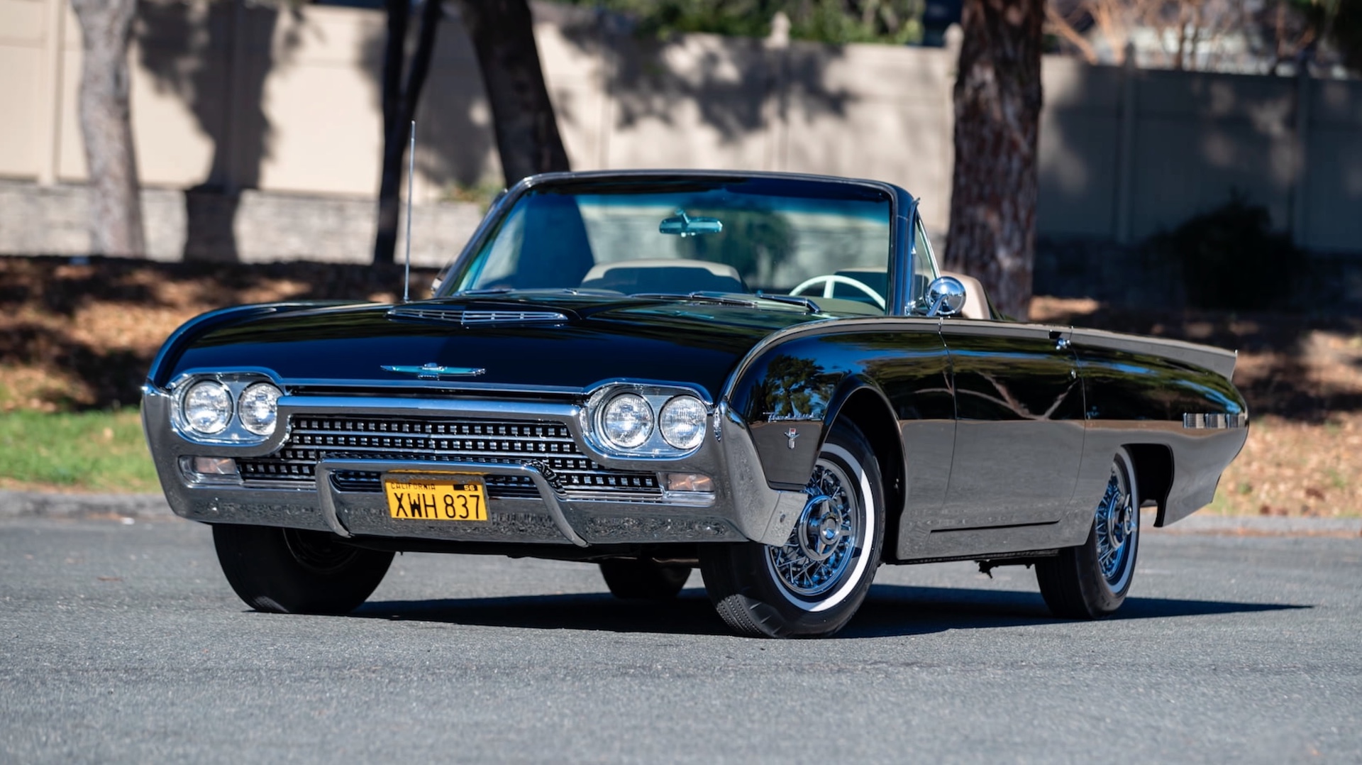Rare 390 HP M-Code Roadster Is A 1962 Ford Thunderbird With Talons