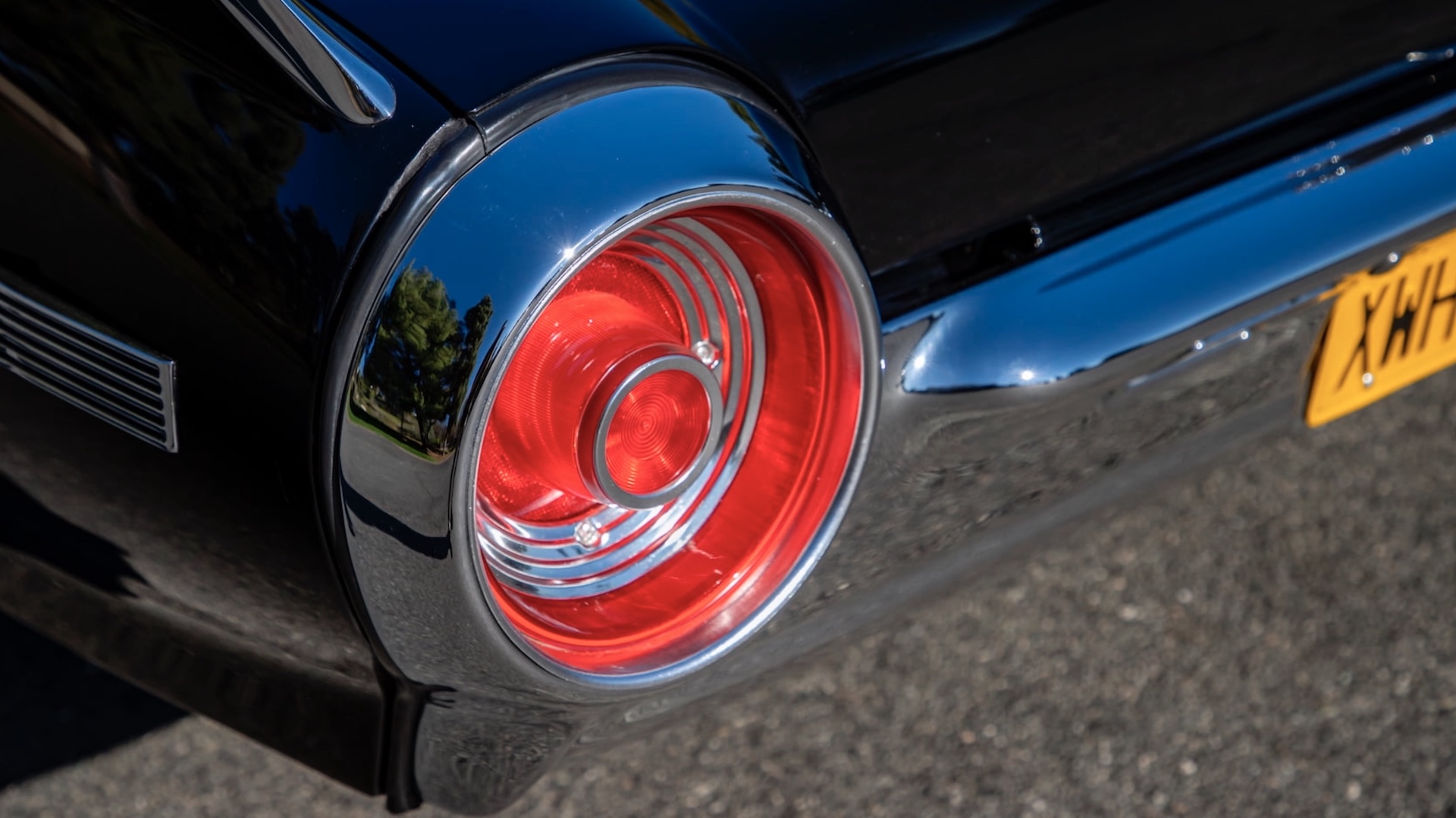 Rare 390 HP M-Code Roadster Is A 1962 Ford Thunderbird With Talons