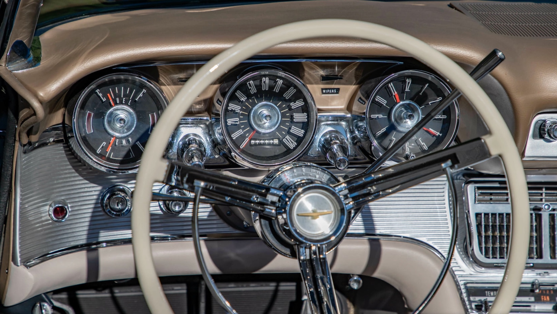 Rare 390 HP M-Code Roadster Is A 1962 Ford Thunderbird With Talons