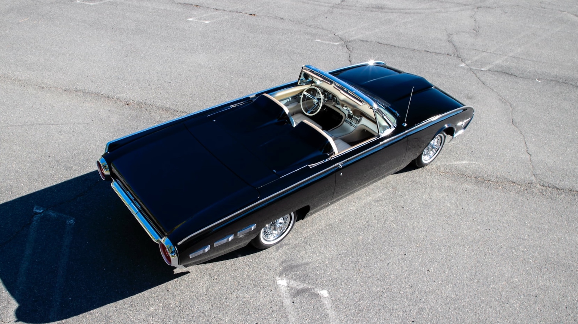 Rare 390 HP M-Code Roadster Is A 1962 Ford Thunderbird With Talons