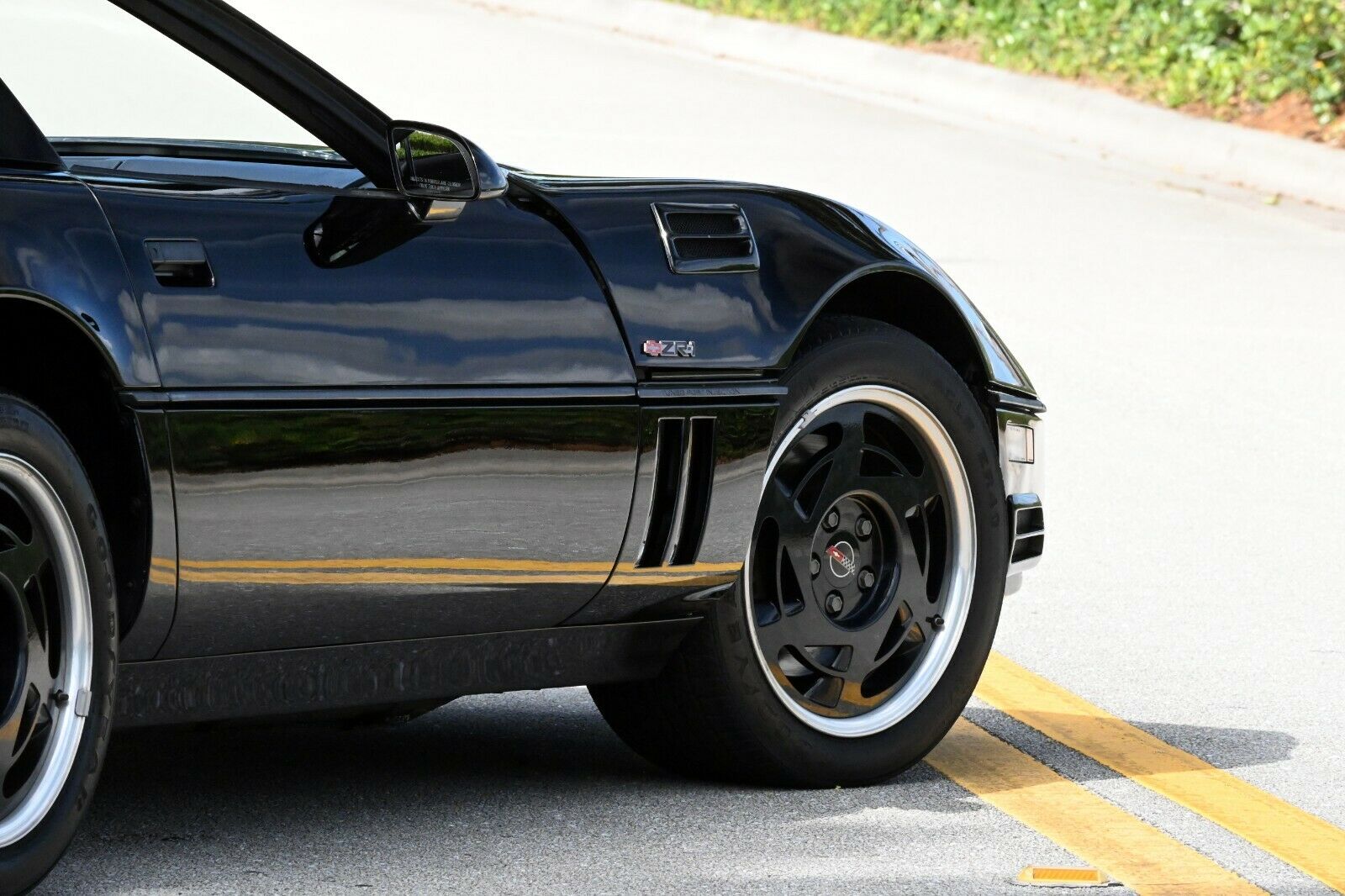 Prototype 1990 Corvette ZR-1 With Active Suspension Might Be The Ultimate C4 And You Can Buy It
