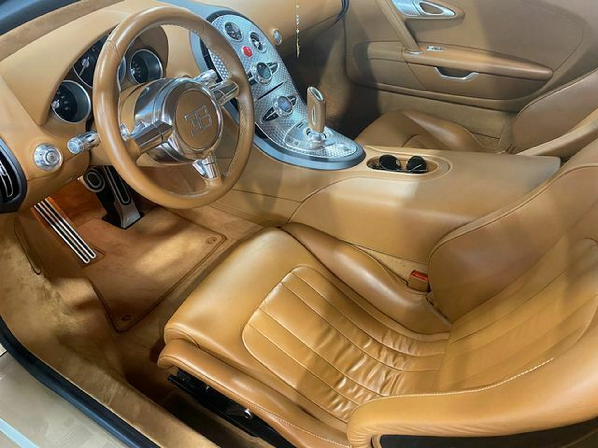 For $1.6 Million, Will You Go For A One Of A Kind Beige Bugatti Veyron?