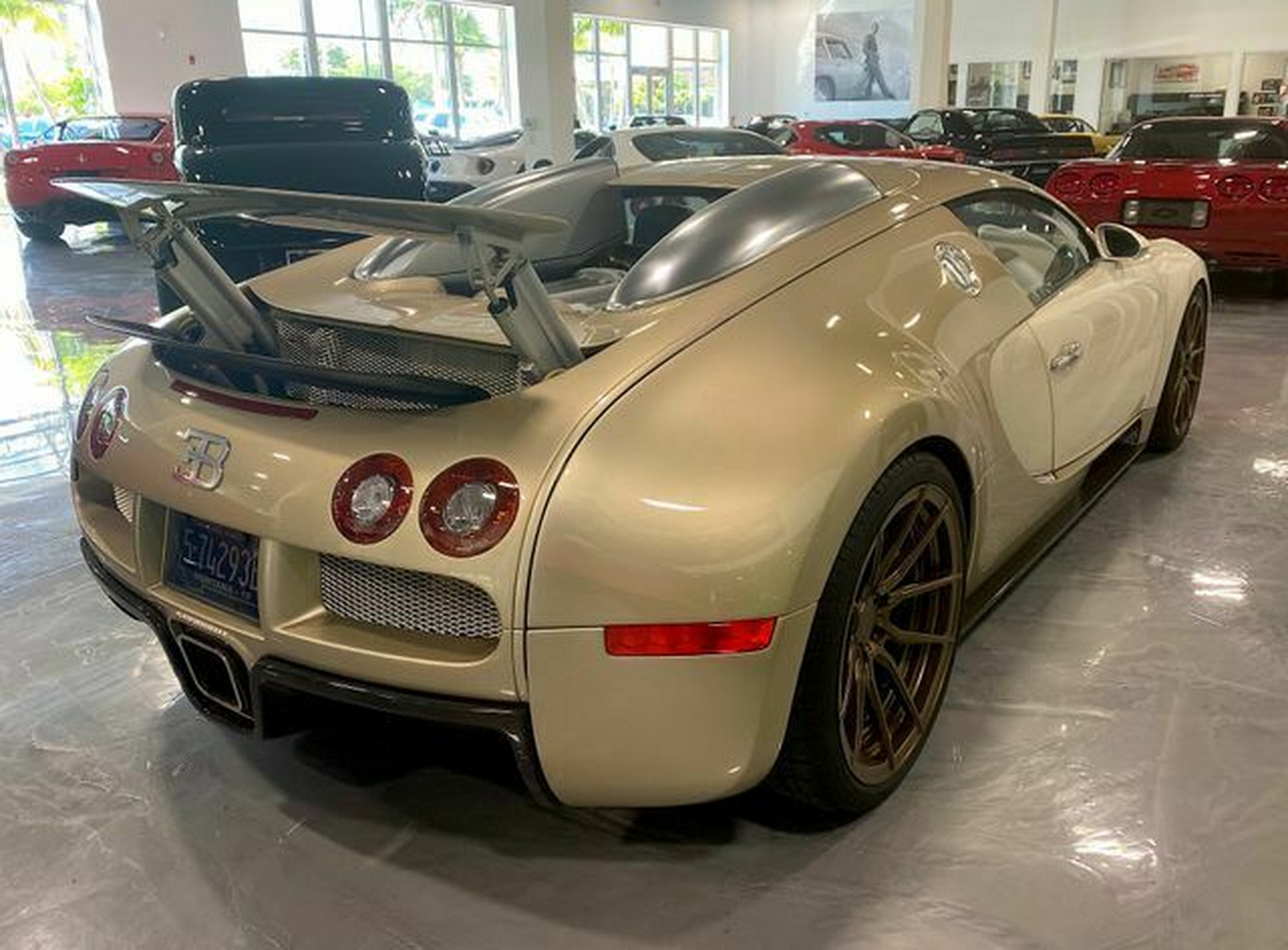 For $1.6 Million, Will You Go For A One Of A Kind Beige Bugatti Veyron?