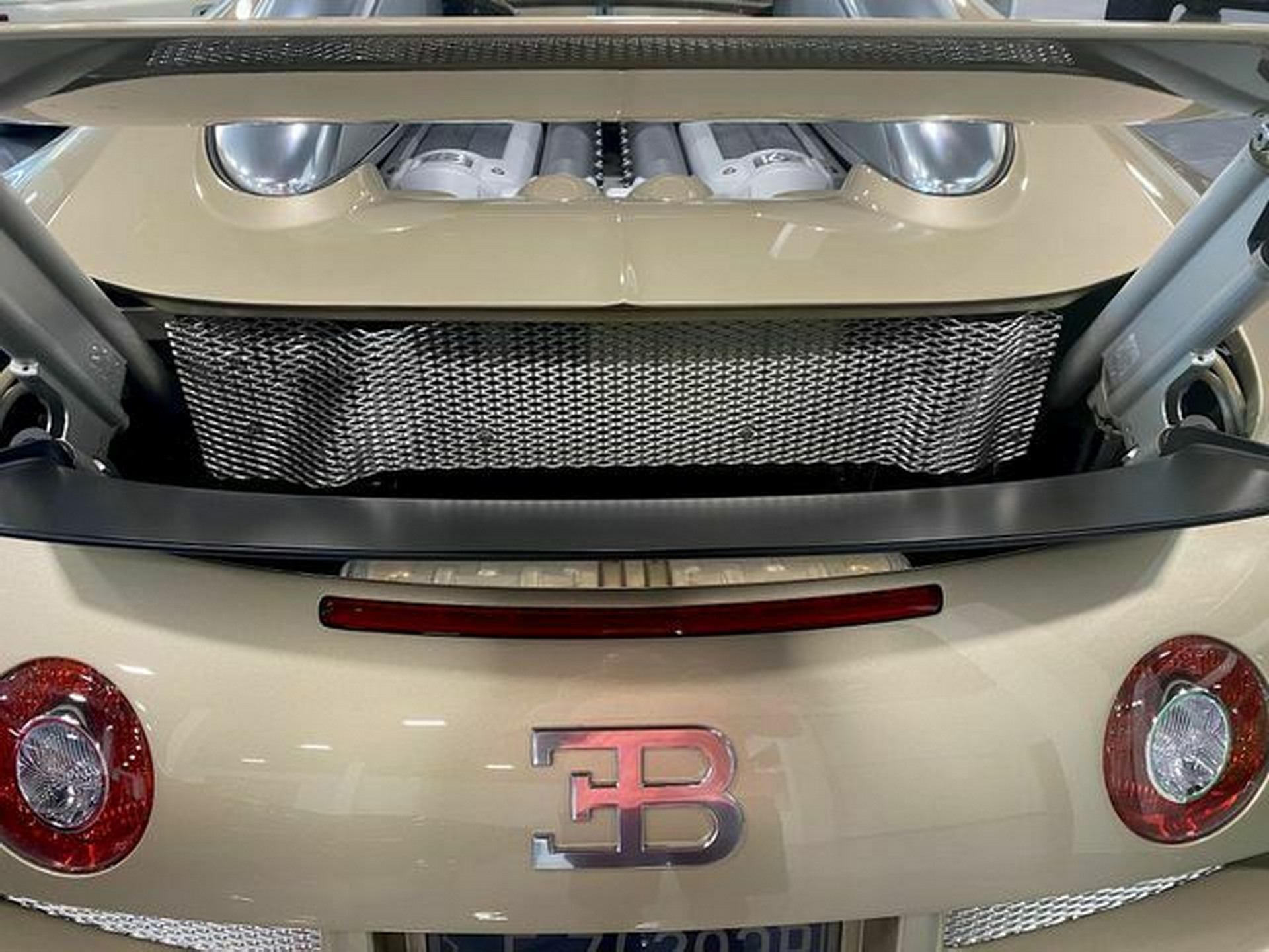 For $1.6 Million, Will You Go For A One Of A Kind Beige Bugatti Veyron?