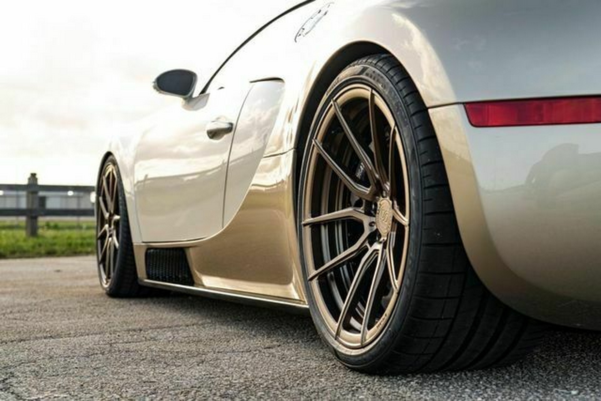 For $1.6 Million, Will You Go For A One Of A Kind Beige Bugatti Veyron?