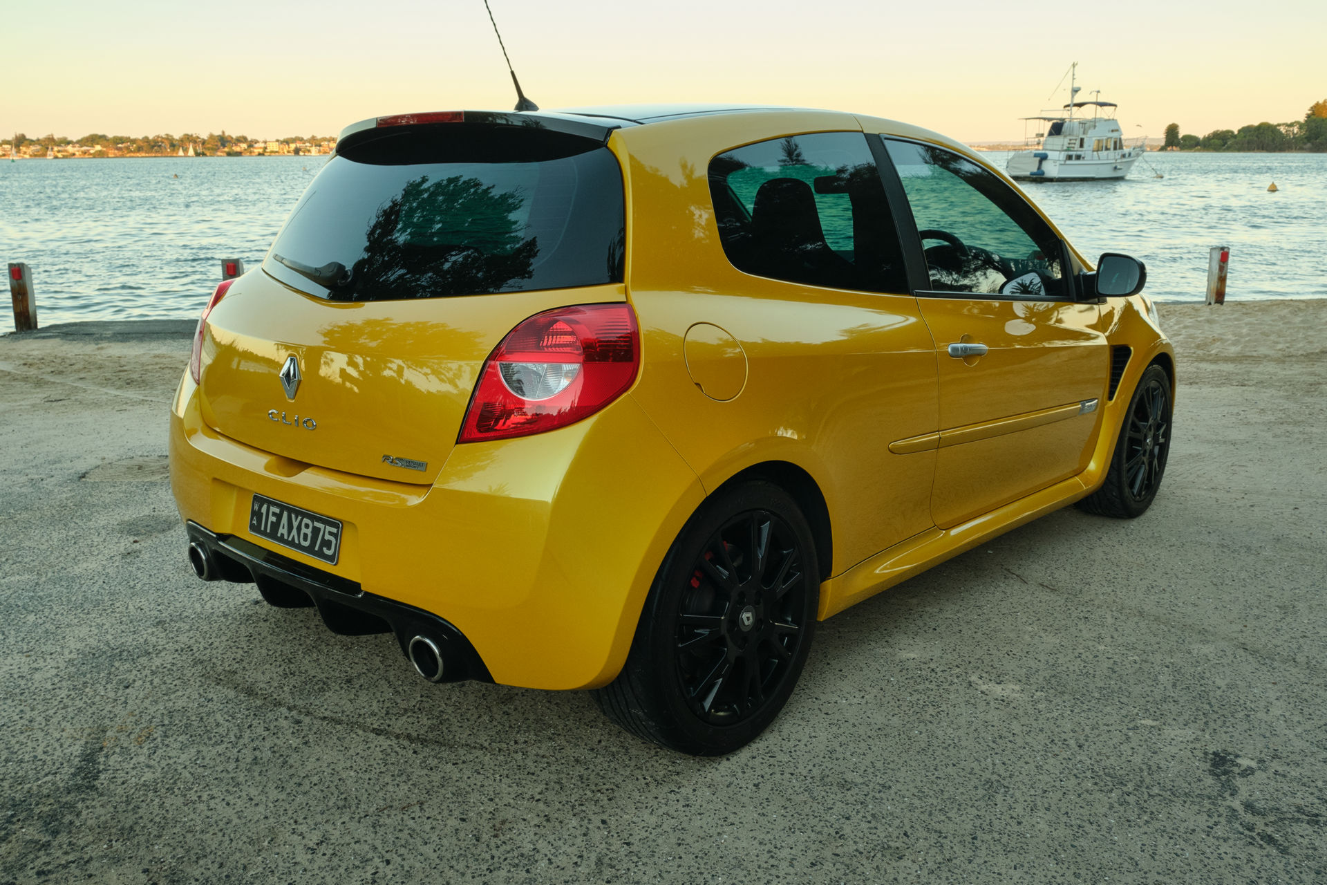 Renault Clio II RS – The Time Is Now