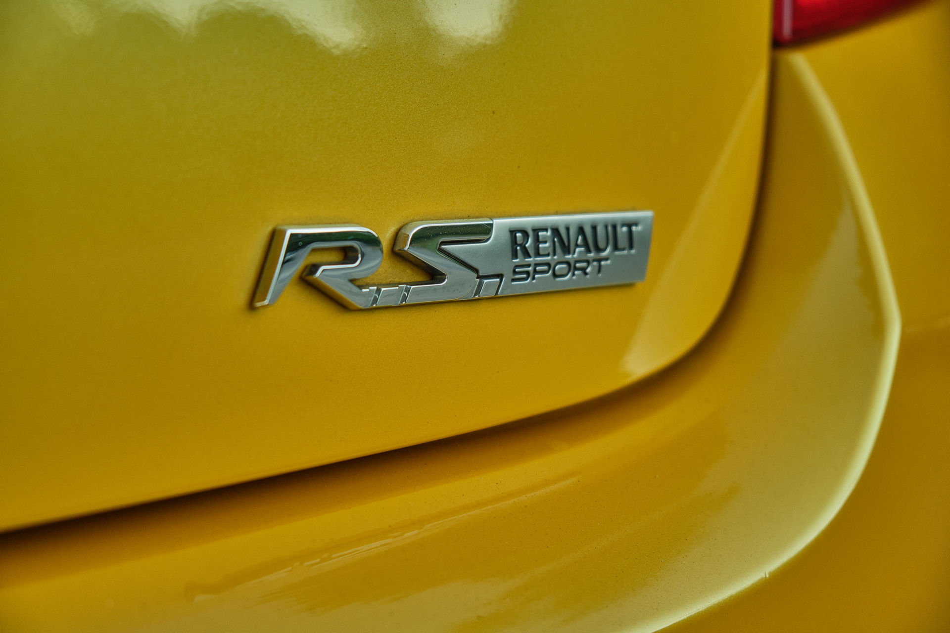 CarScoops Garage: This Is Our 2011 Renault Clio RS 200 AGP