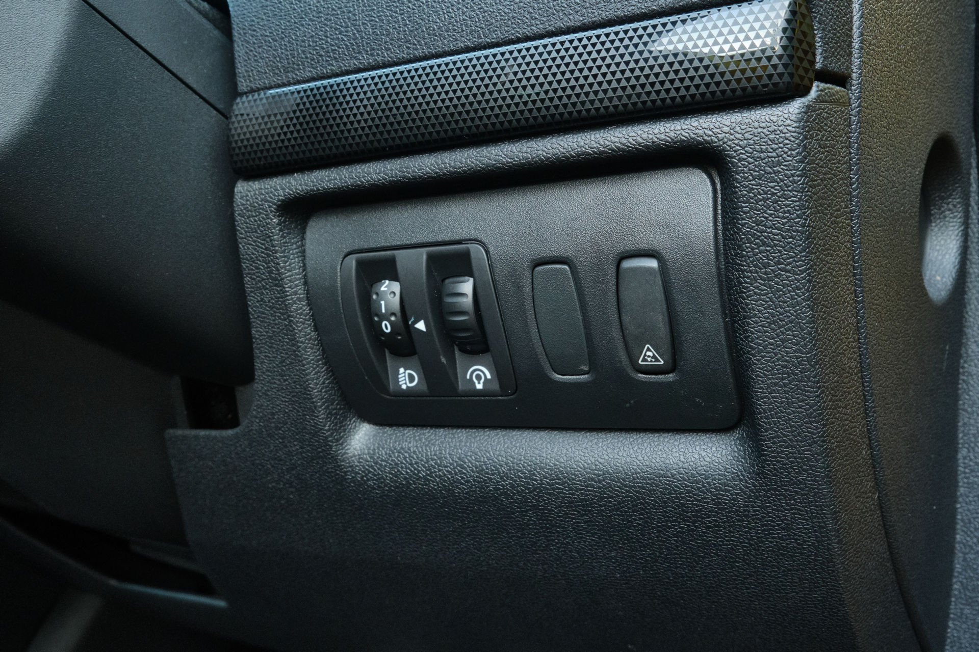 CarScoops Garage: This Is Our 2011 Renault Clio RS 200 AGP