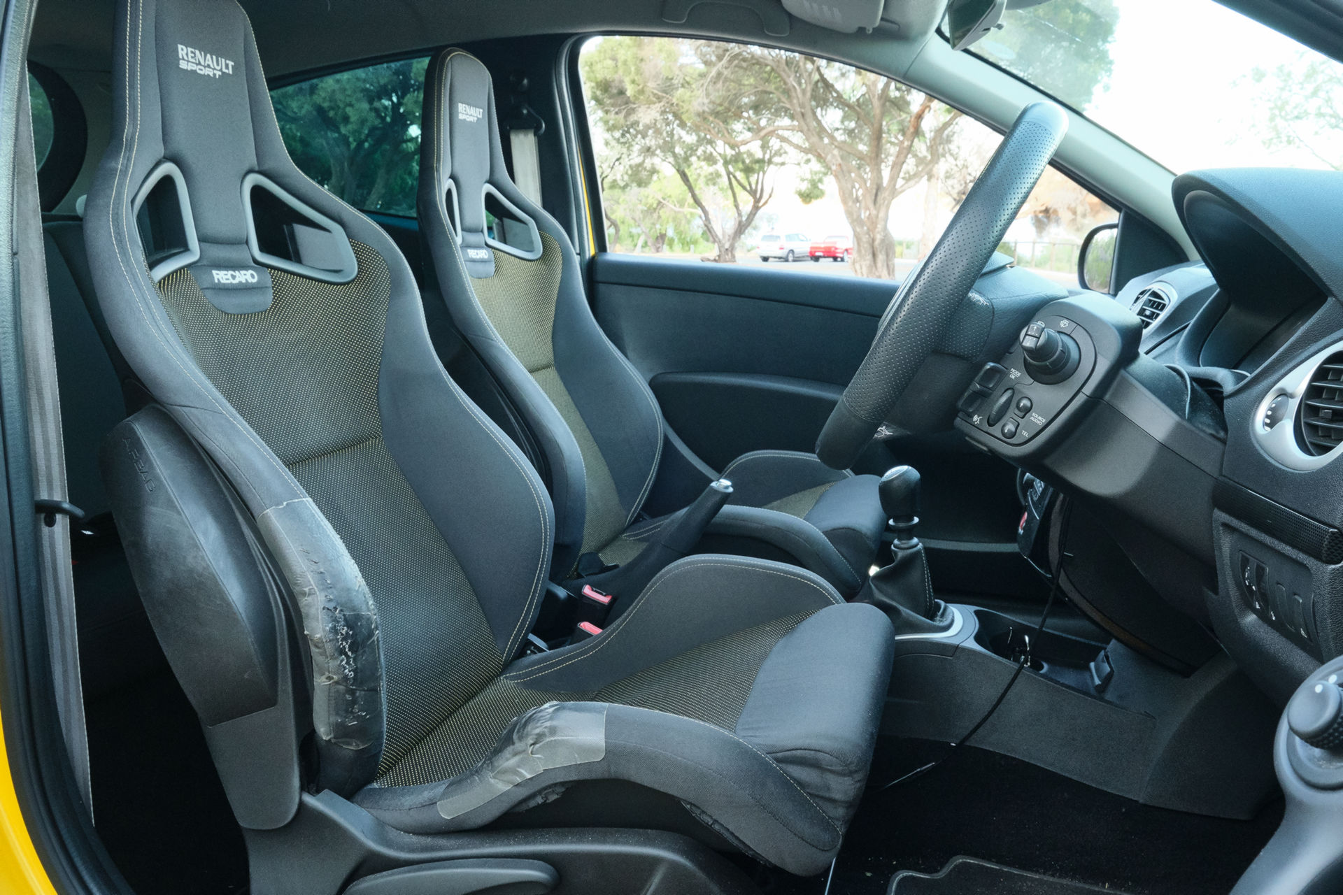 CarScoops Garage: This Is Our 2011 Renault Clio RS 200 AGP