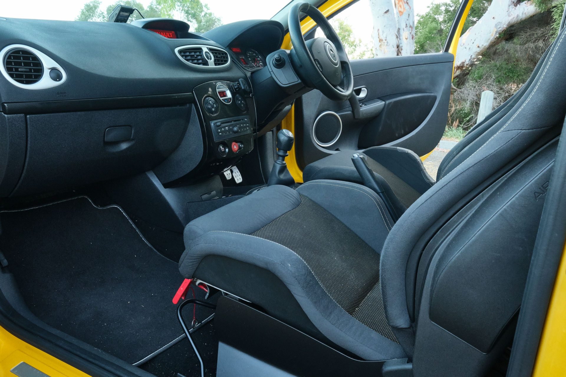 CarScoops Garage: This Is Our 2011 Renault Clio RS 200 AGP